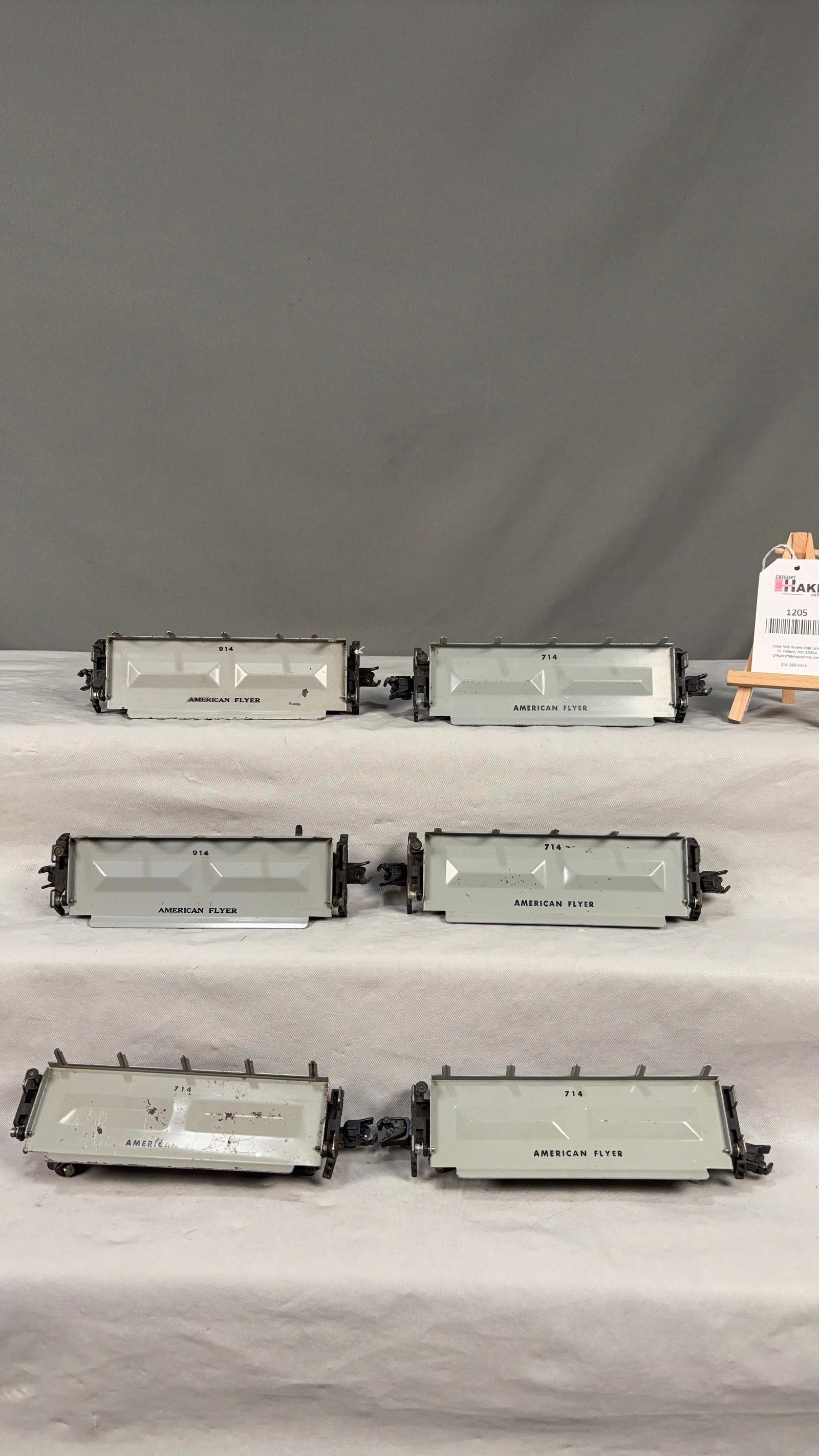 4 American Flyer Postwar 714 & 2 - 914 Log Dump Cars - 2