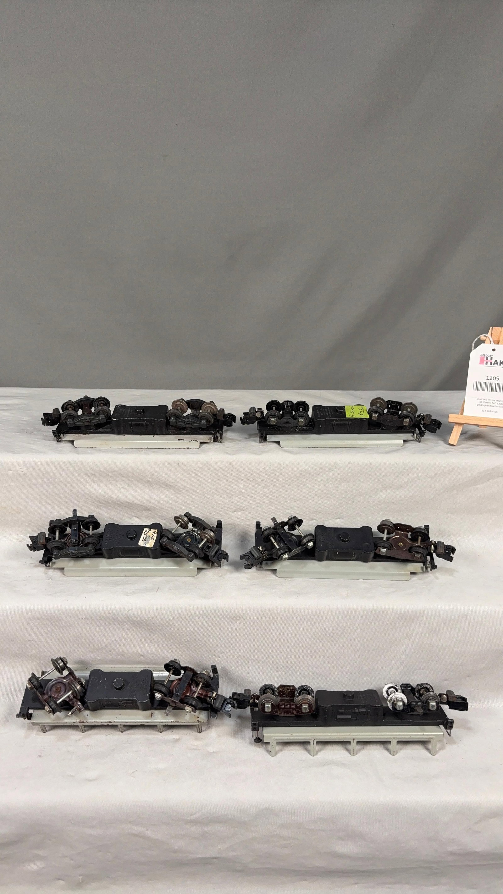 4 American Flyer Postwar 714 & 2 - 914 Log Dump Cars - 3