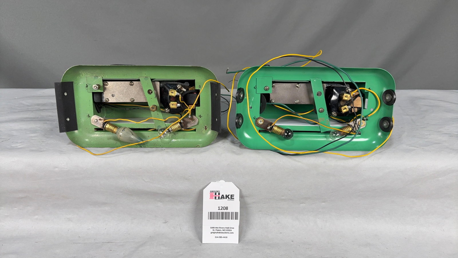 2 American Flyer Postwar Ringling Bros. Whistling Billboards - 4