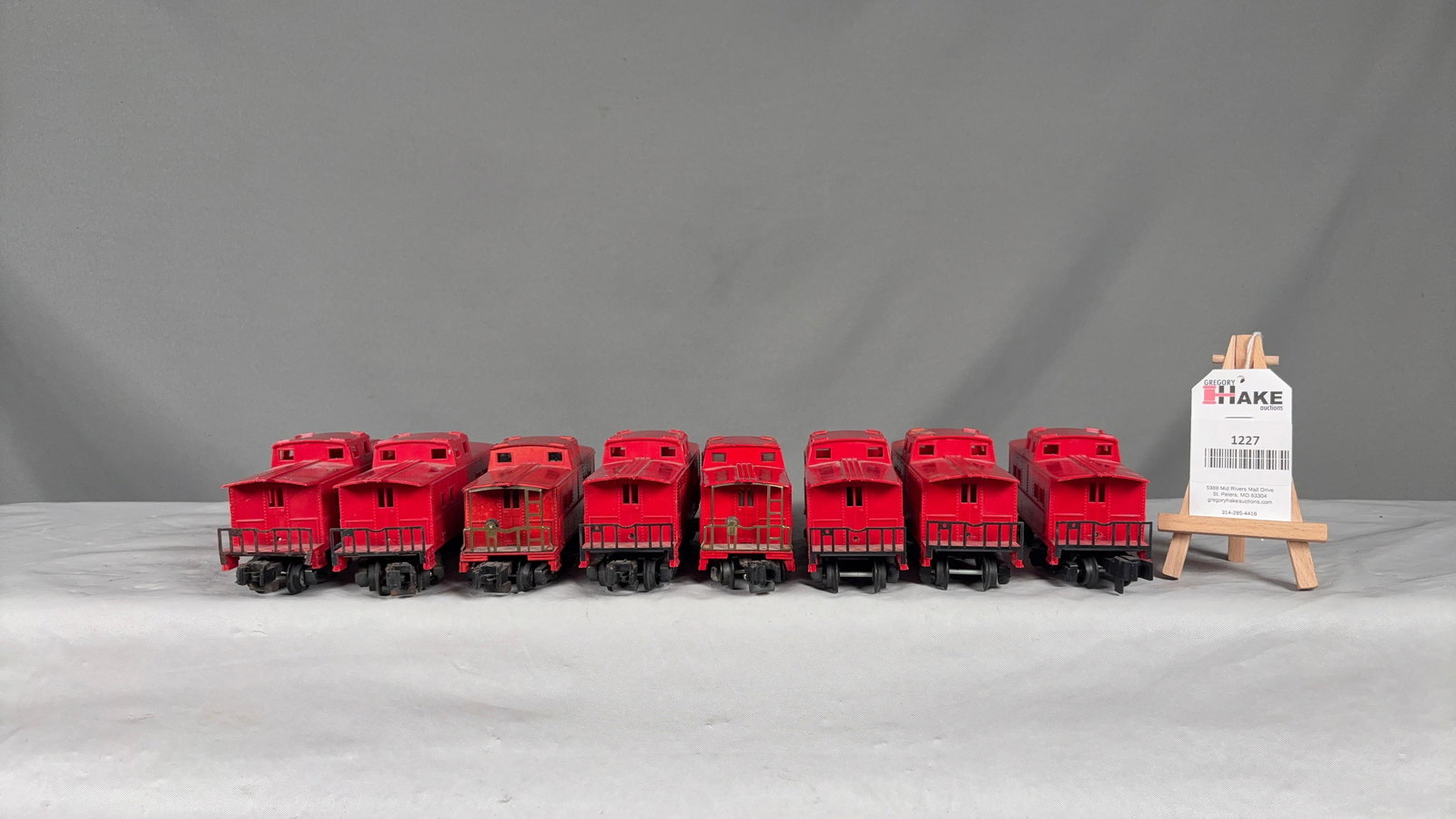 8 Various American Flyer Postwar Cabooses - 6