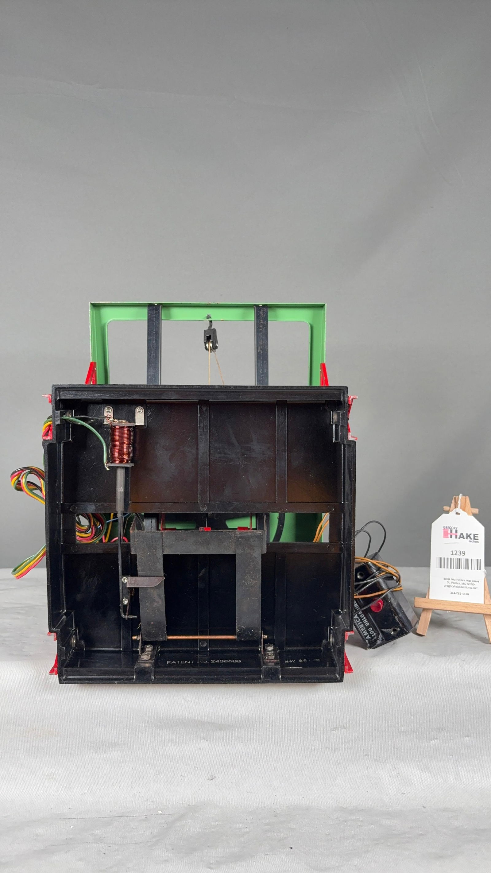 American Flyer Postwar 751 Log Loader w/ Control Button - 6