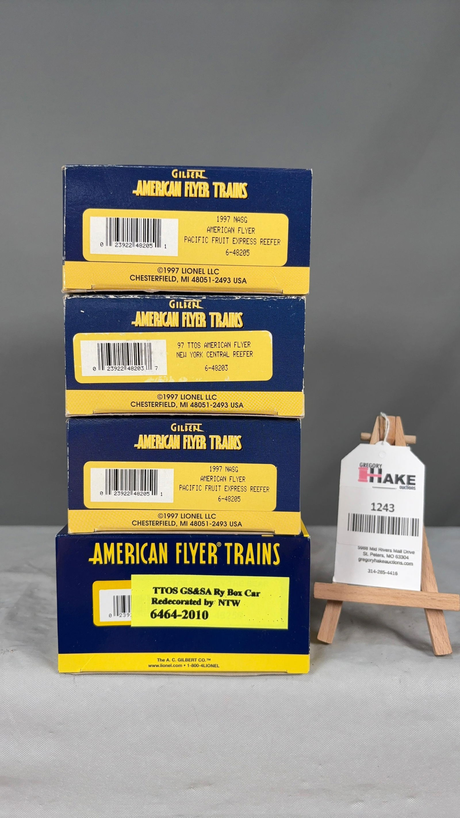 4 American Flyer LTI Freight Cars - 2-48205 Reefers, 48203 Reefer, 6464-2010 Box Car w/ OB's (1 of 2)
