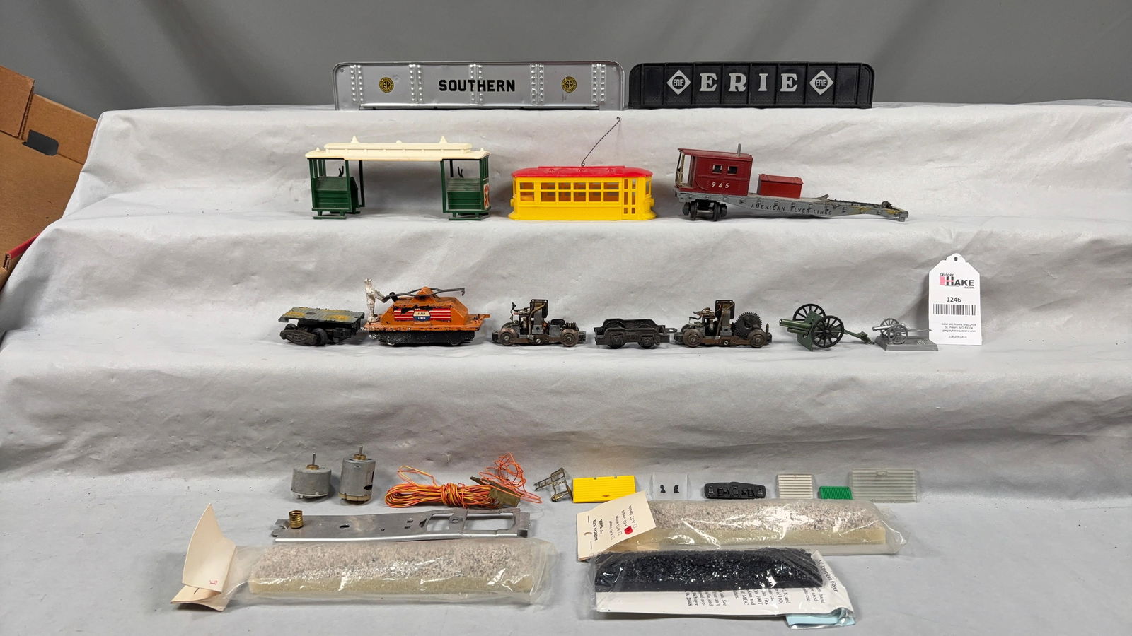 Lot of Various Parts/ Shells American Flyer, Marx & Other Makes (1 of 4)