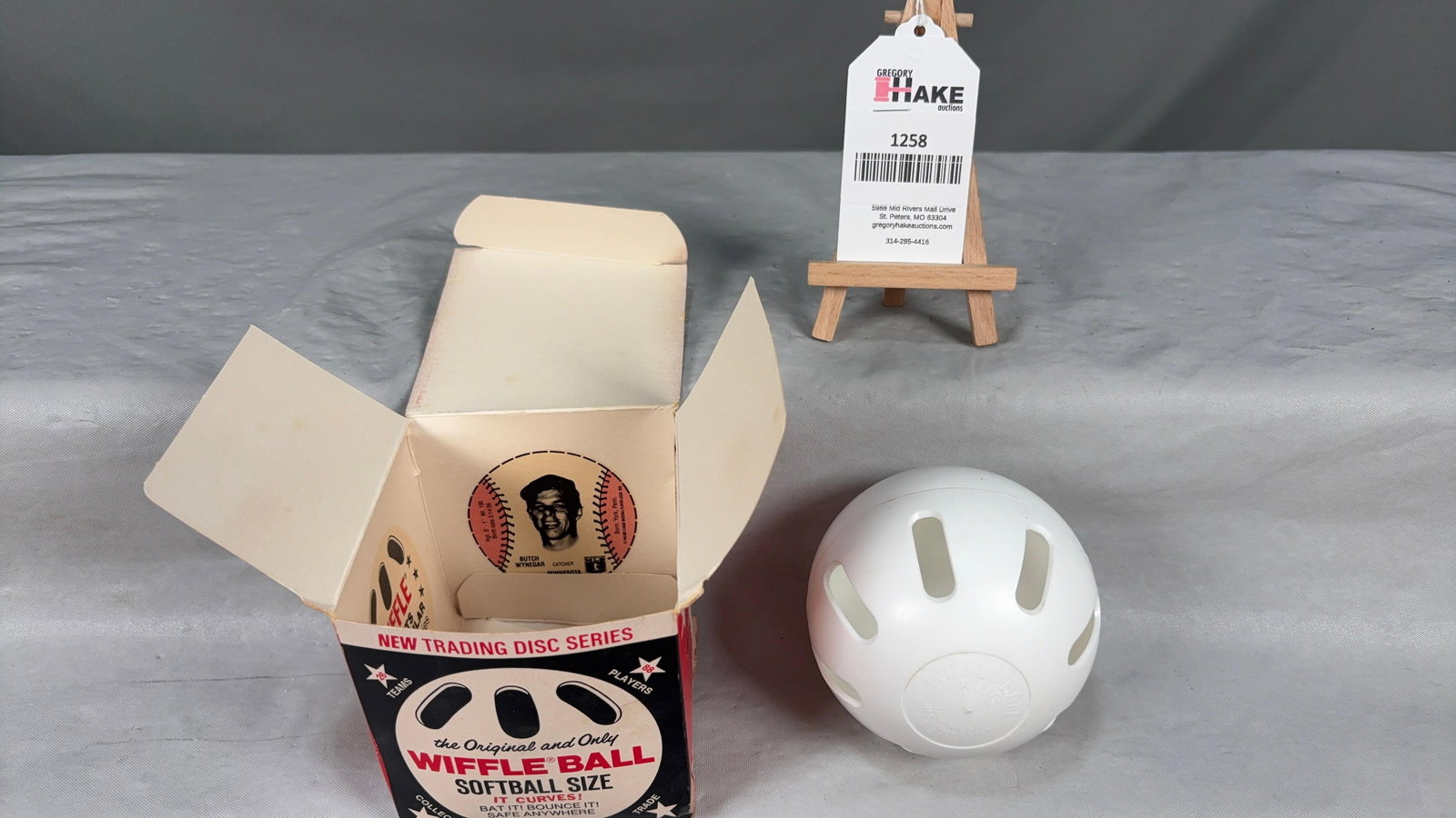 Vintage Wiffle Ball Ball, Box and Baseball Discs - 5