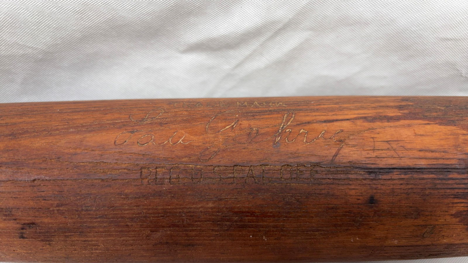 3 Vintage Baseball Bats - Dizzy Dean, Don Mattingly and Lou Gehrig - 2