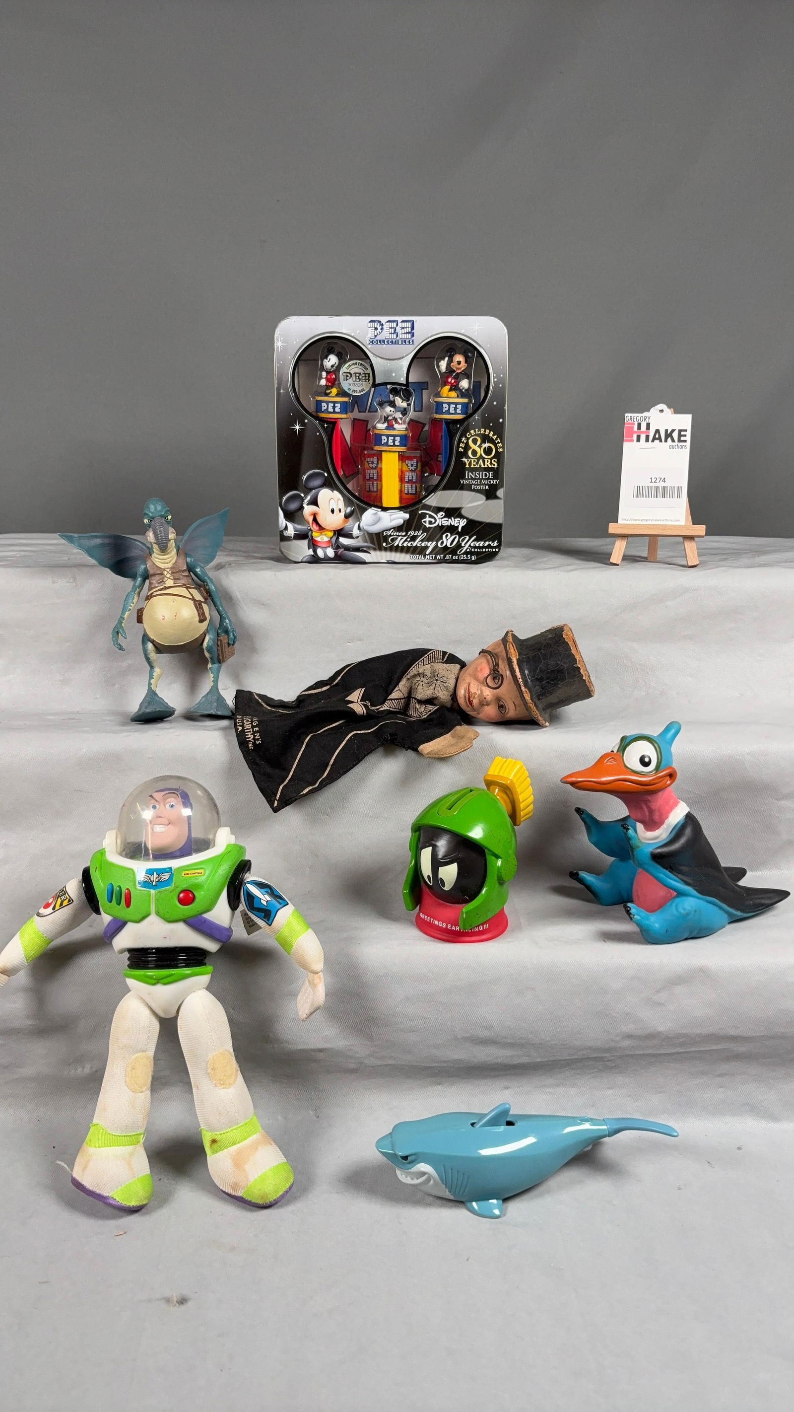 Lot of Disney, Pez and Star Wars Toys (1 of 2)