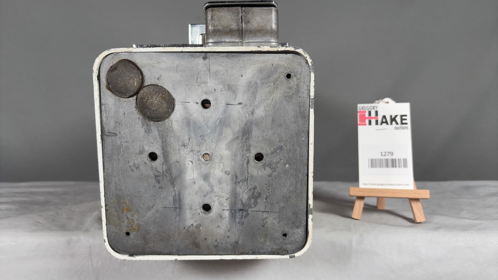 Vintage Komet 5 cent Candy/Nut Gumball Machine - 2