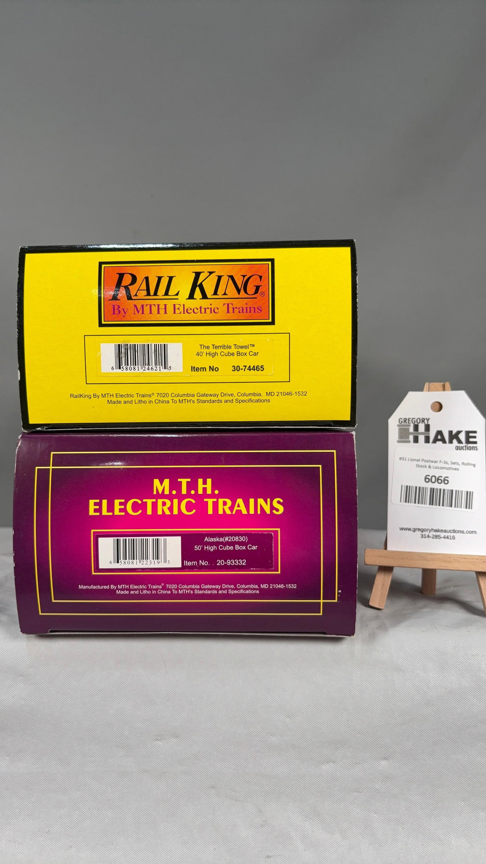 MTI Set of 2: The Terrible Towel 30-74465, Alaska (#20830) 20-93332 Box Cars w/OB: MTI Set of 2: The Terrible Towel 40' High Cube Box Car 30-74465, Alaska (#20830) 50' High Cube Box Car 20-93332 w/OB, C10
