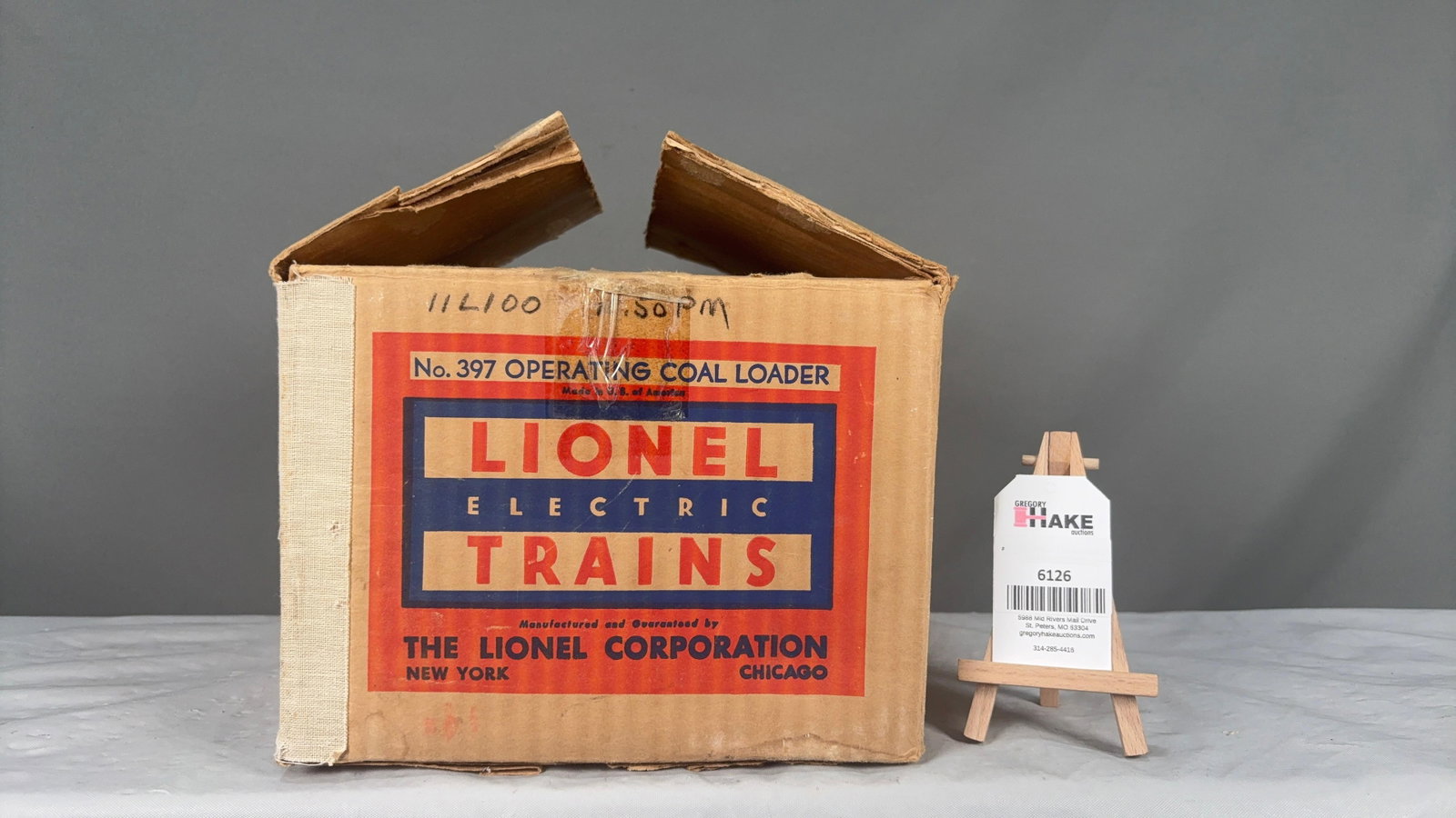 Lionel Postwar Operating Coal Loader No. 397 w/OB (1 of 6)