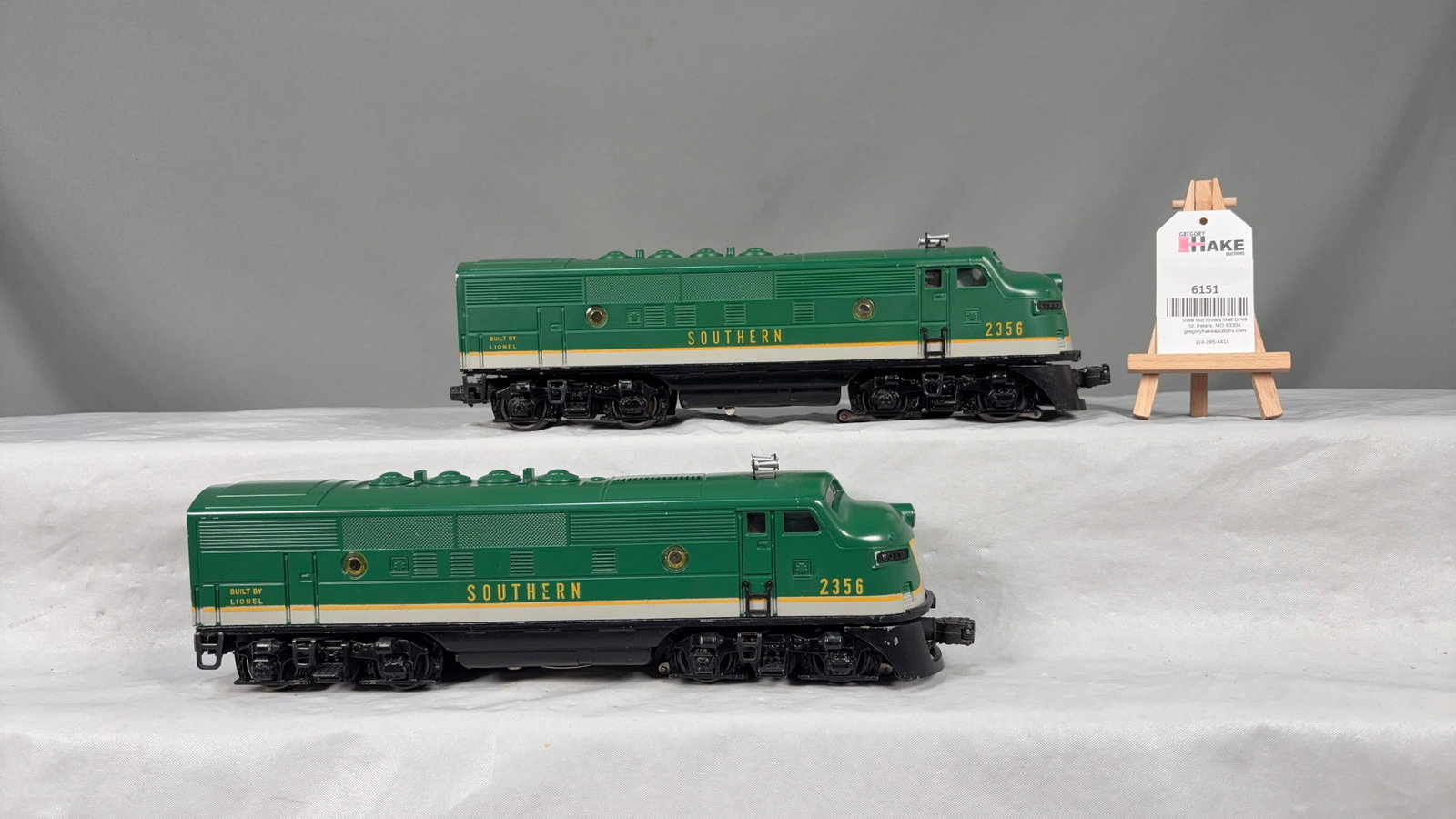 Lionel Postwar 2356 Southern AA F3 Diesel Locomotives (1 of 6)