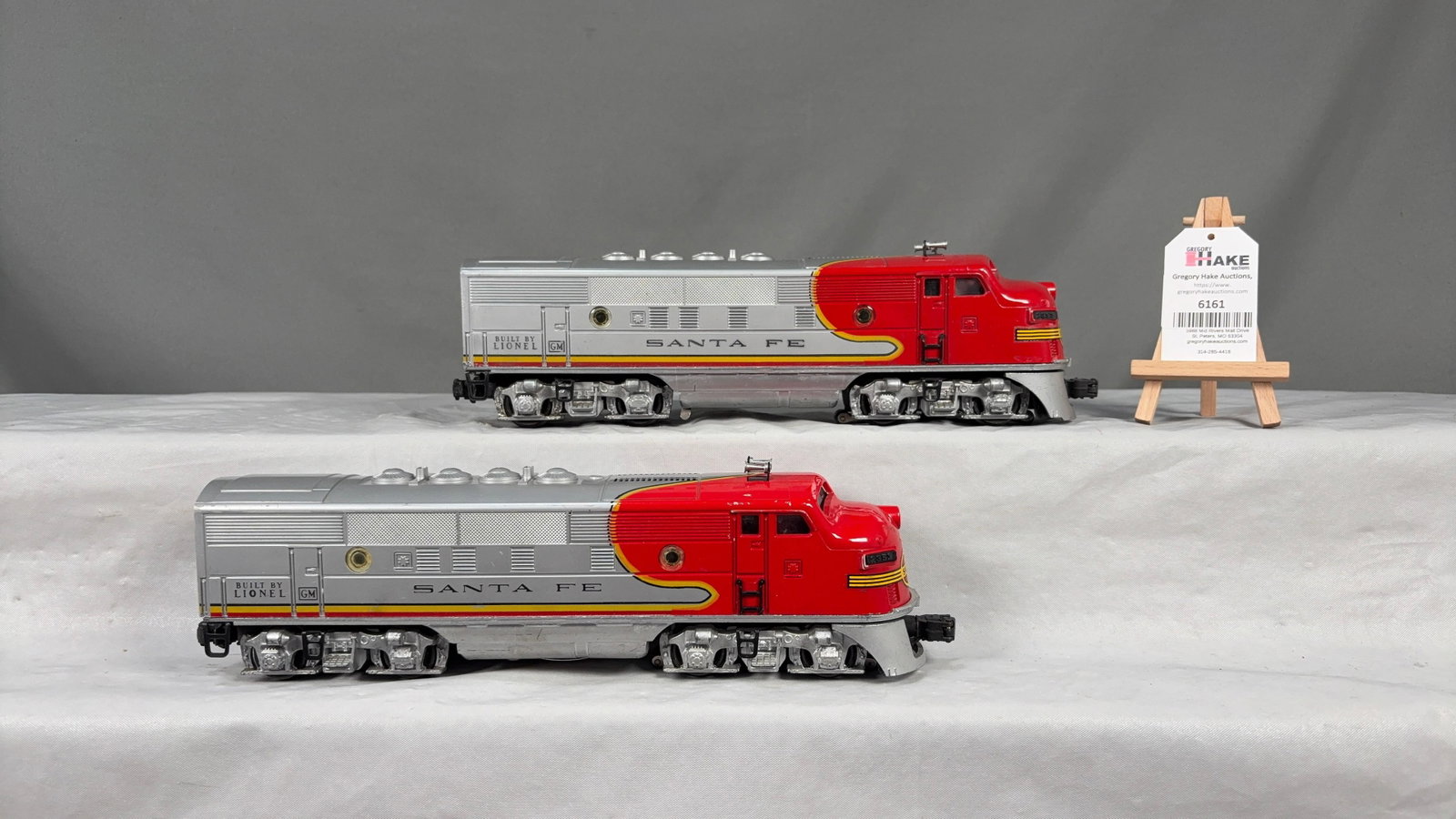 Lionel Postwar 2353 Santa Fe AA Diesel F3 Locomotives (1 of 6)