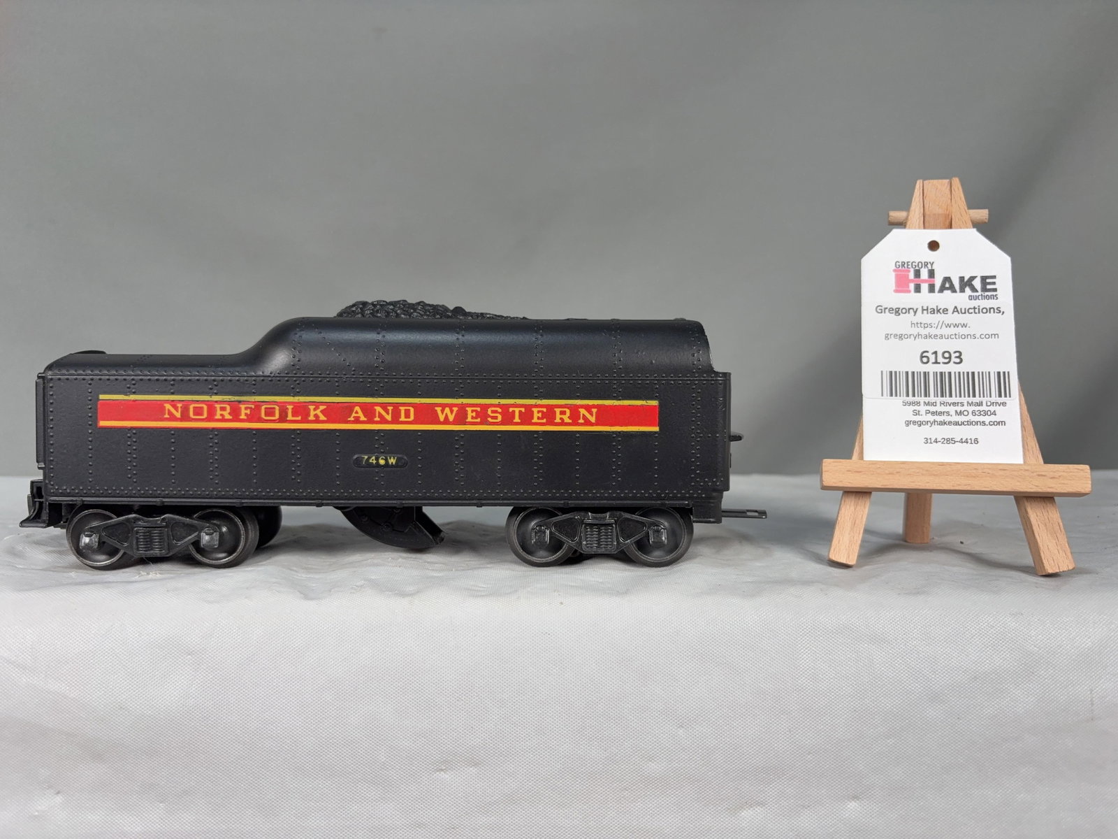 Lionel Postwar 746W Short Stripe Whistle Tender: Lionel Postwar 746W Short Stripe Whistle Tender, C8.?
