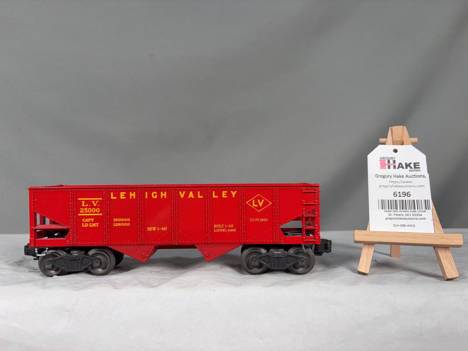 Lionel Postwar 64-75 Glossy Red Lehigh Valley Hopper with Yellow Lettering (1 of 6)