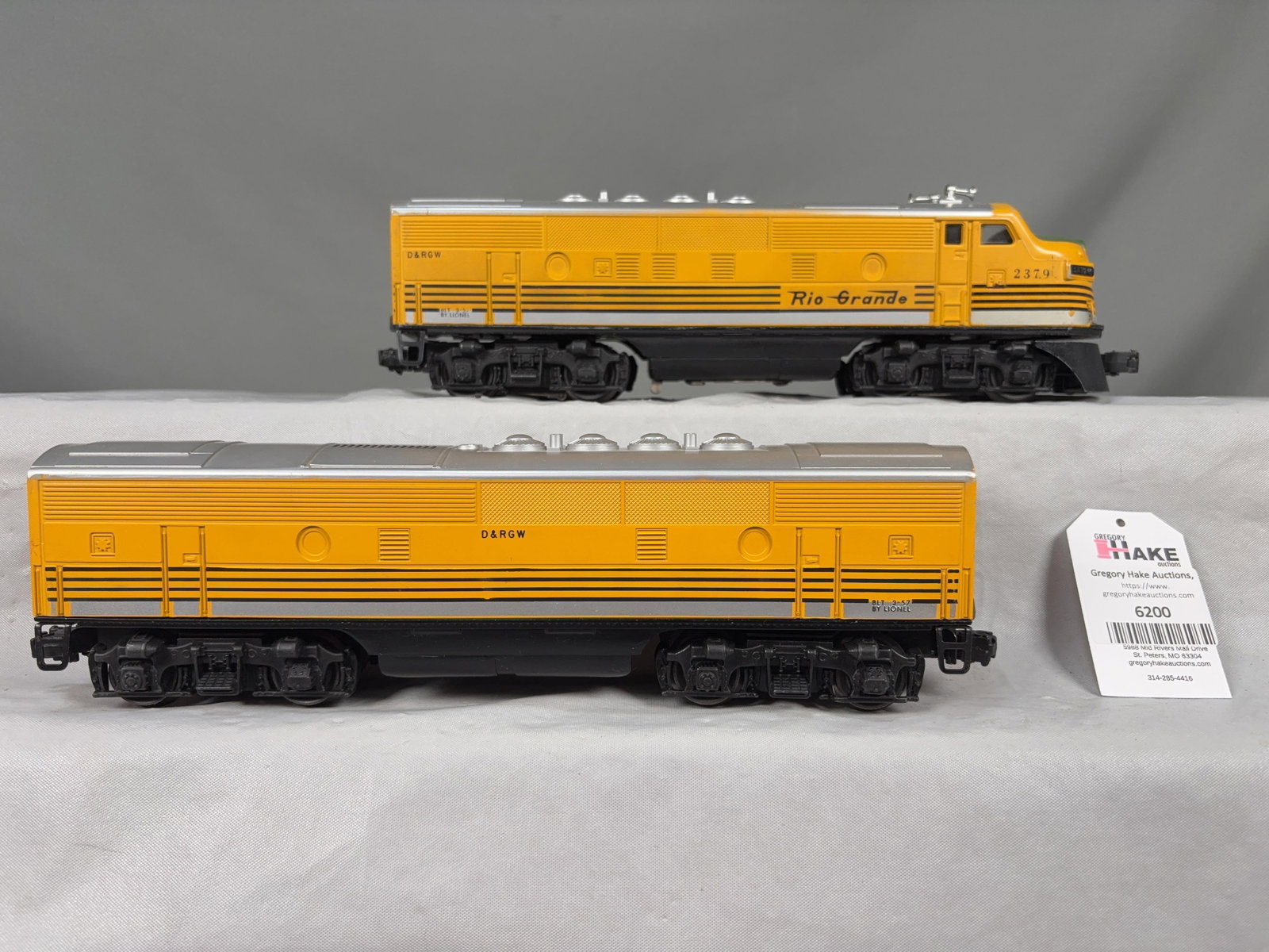 Beautiful Lionel Postwar 2379 Rio Grande AB Diesel F3 Locomotives (1 of 6)