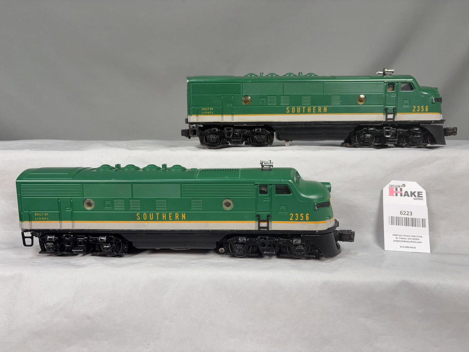 Lionel Postwar 2356 Southern AA Diesel F3 Locomotives (1 of 6)