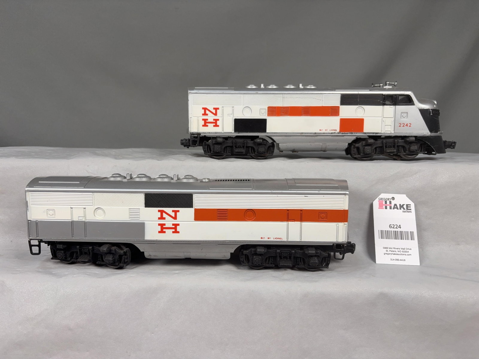 Lionel Postwar 2242 New Haven AB F3 Diesel Locomotives (1 of 6)