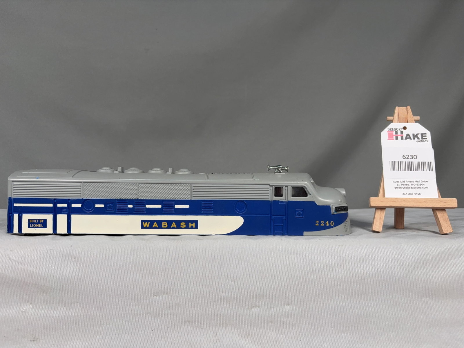 Lionel Postwar 2240 Wabash F3 A Unit F3 Locomotive Shell Only (1 of 6)