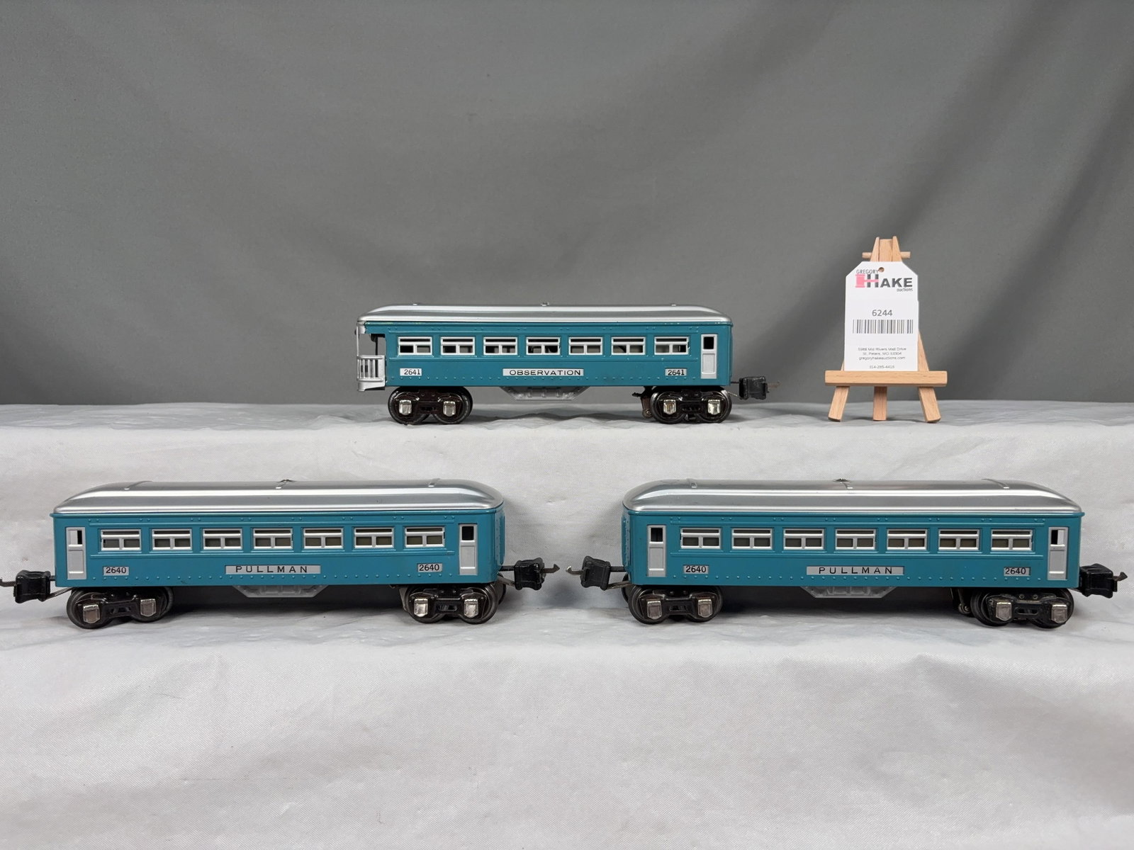 Lionel Pre-war 2640, 2640, 2641 Silver/Blue Passenger Cars (1 of 6)