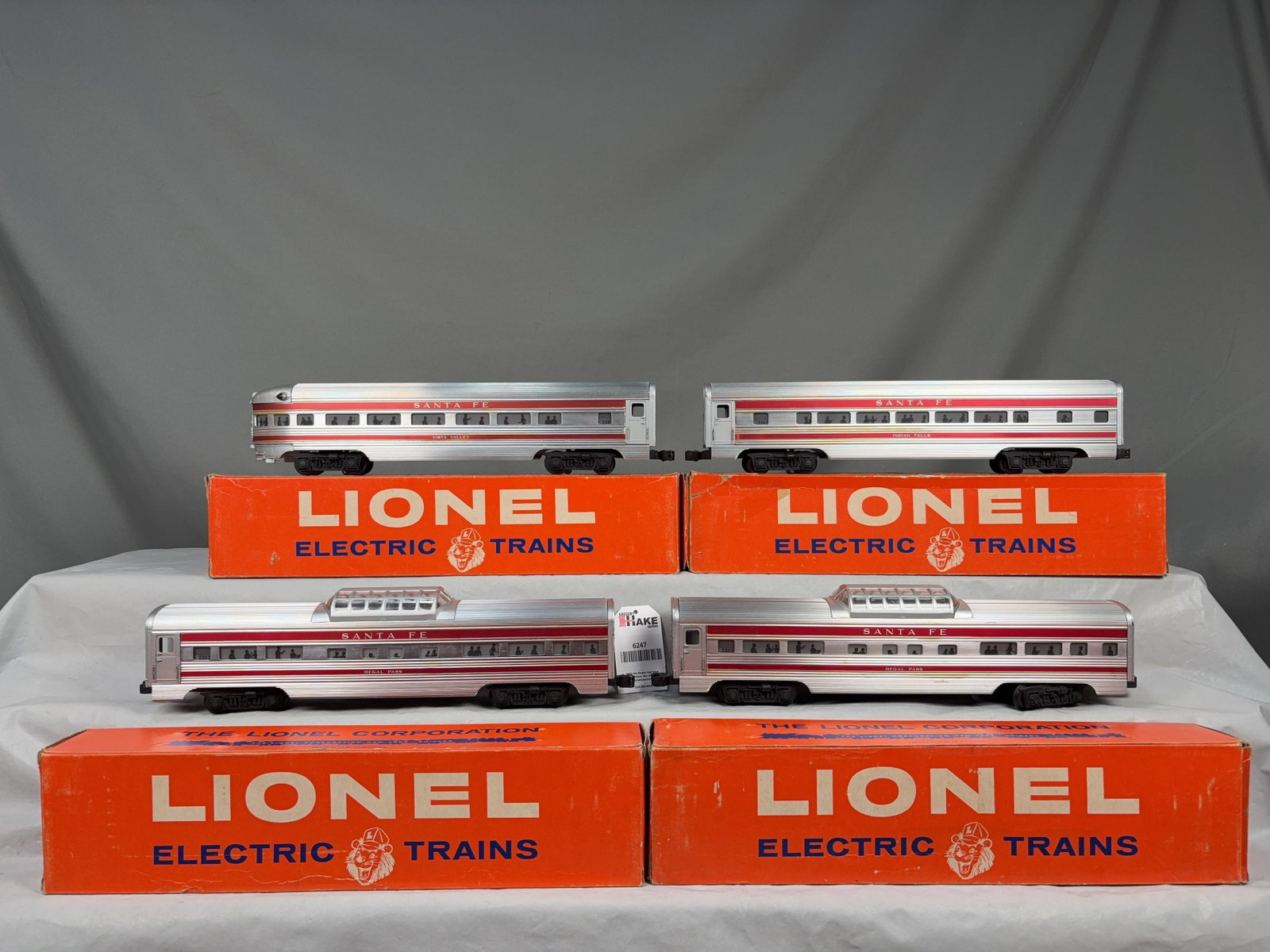 Lionel Postwar SF 2561, 2562, 2562, 2563 Passenger Cars w/OB (1 of 6)