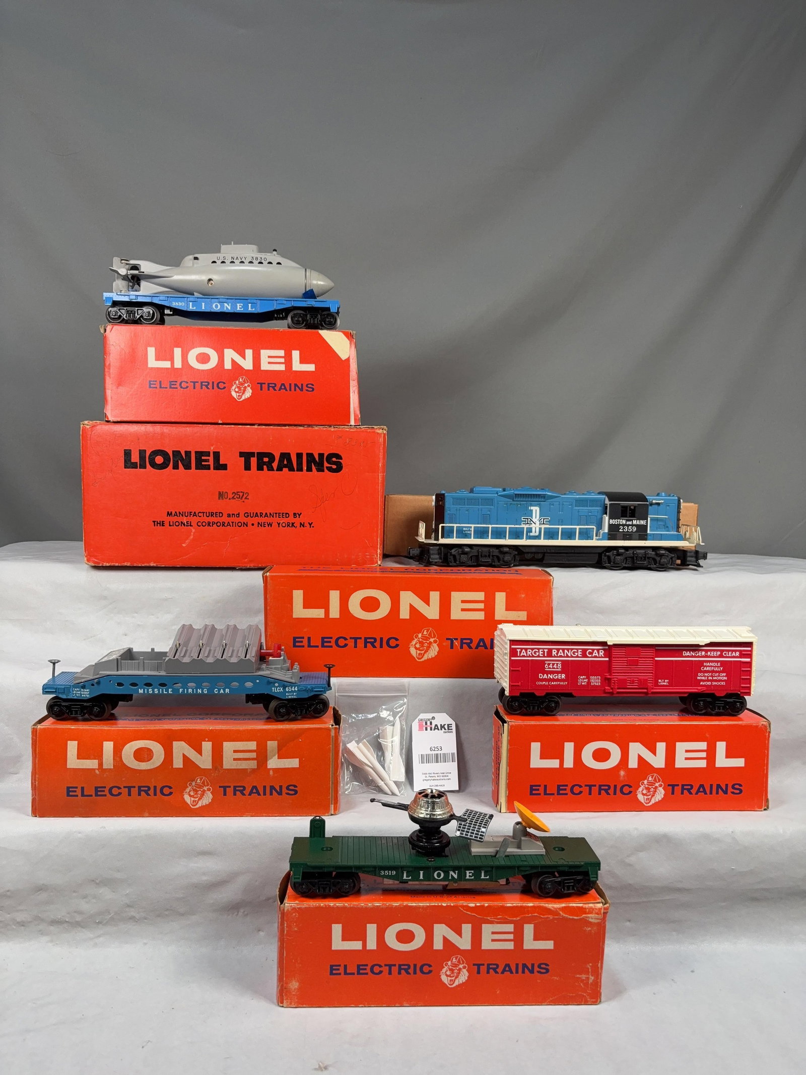 Lionel Postwar 2572 Military & Space Set w/ Boxes & Set Box (1 of 17)