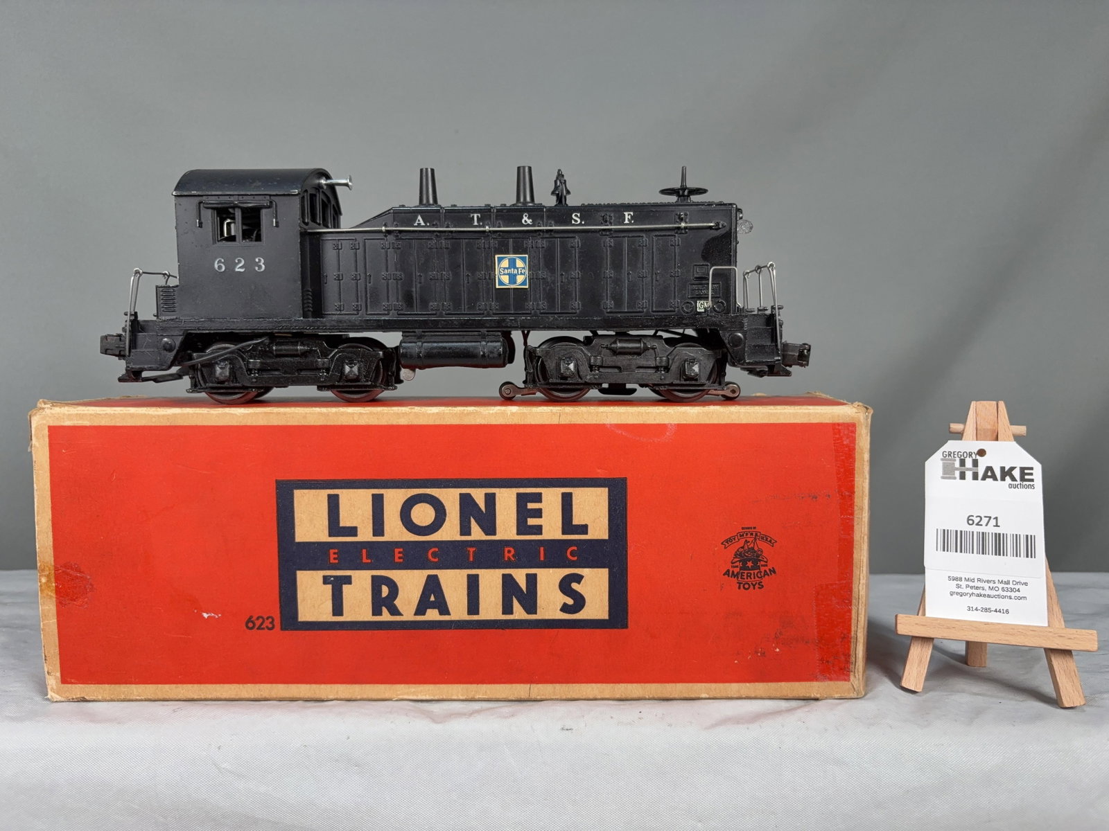 Lionel Postwar 623 Santa Fe Diesel Switcher w/OB (1 of 6)