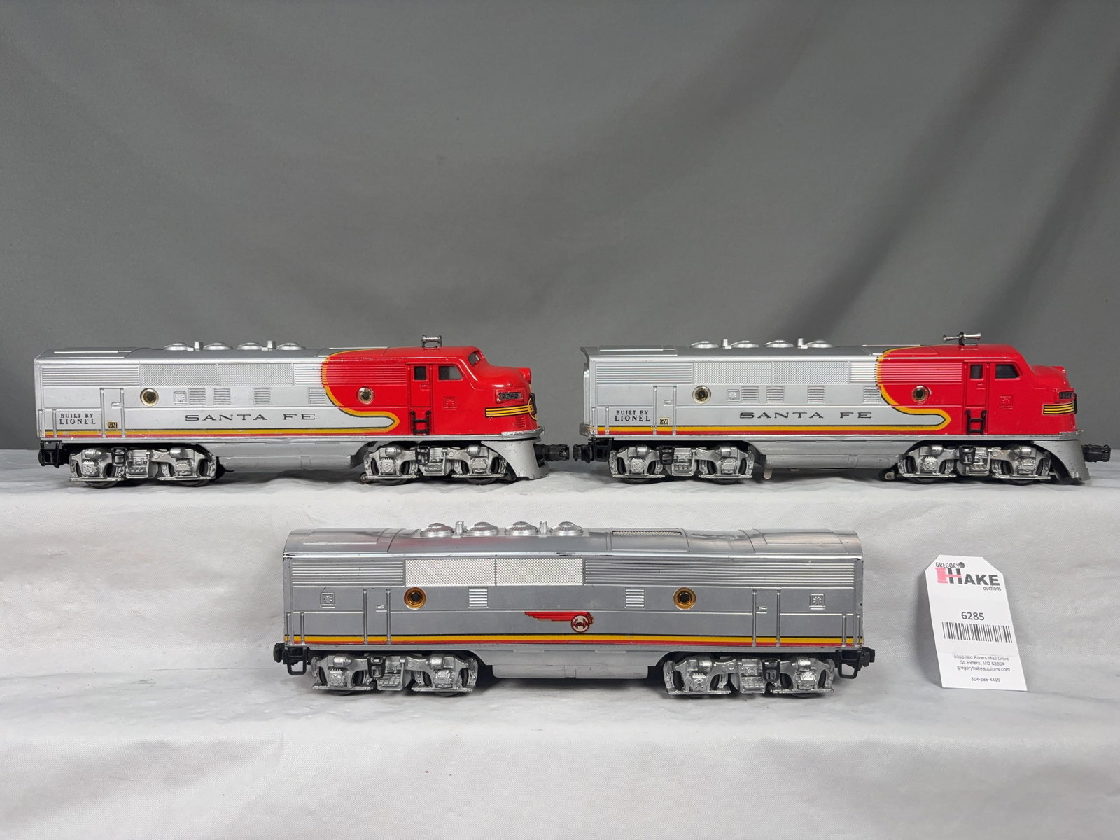 Lionel Postwar 2343 ABA F3 Diesel Locomotives (1 of 6)