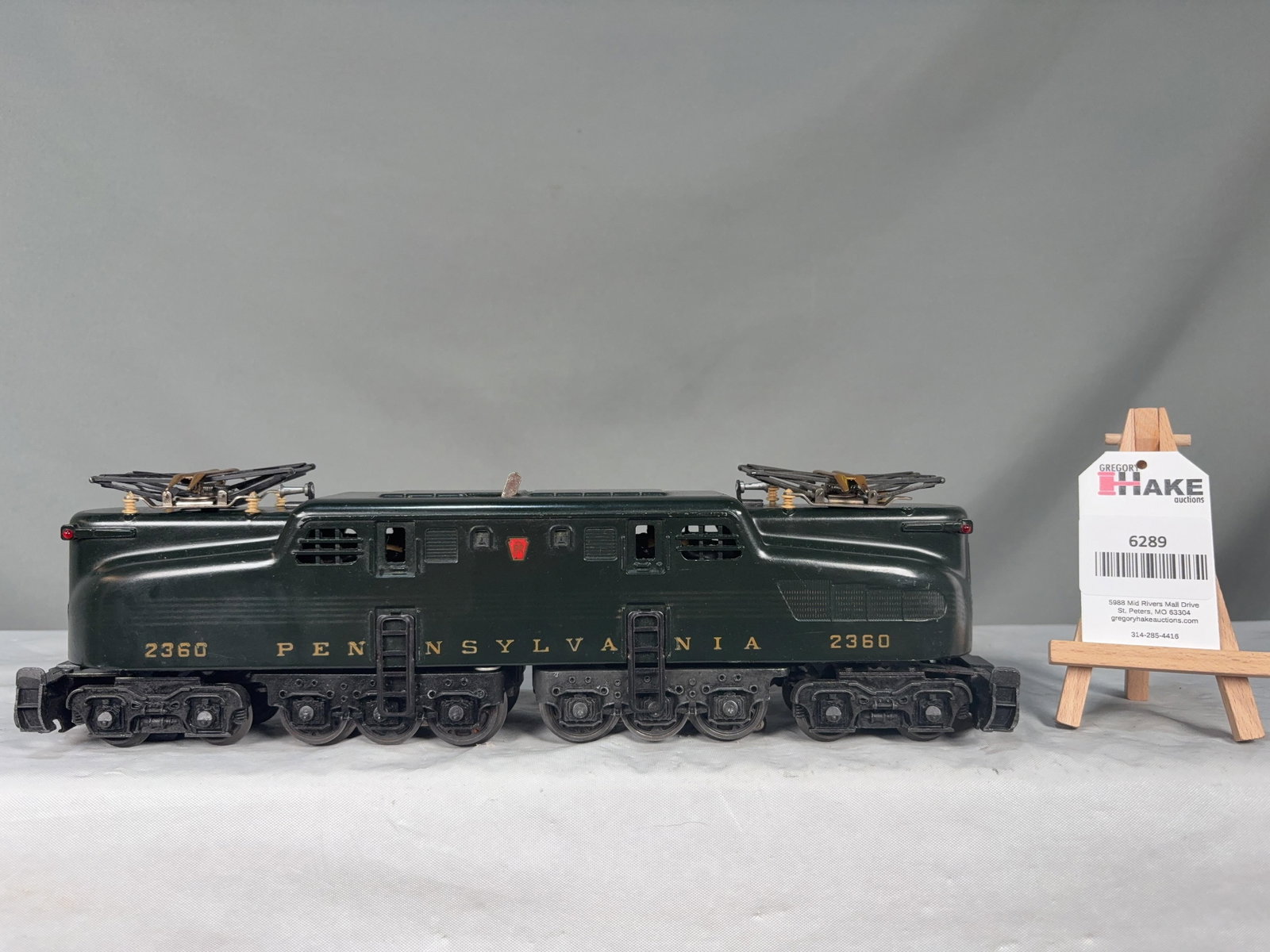Lionel Postwar 2360 Pennsylvania GG-1 Electric Locomotive (1 of 6)