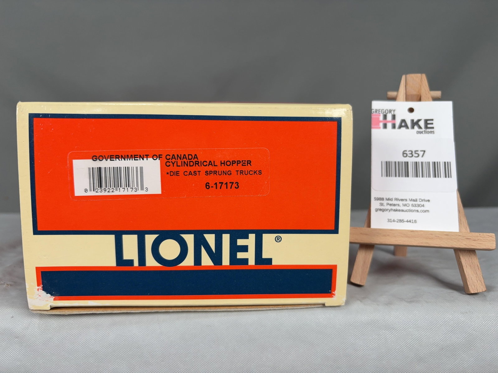 Lionel Government of Canada Cylindrical Hopper 17173 w/OB (1 of 2)