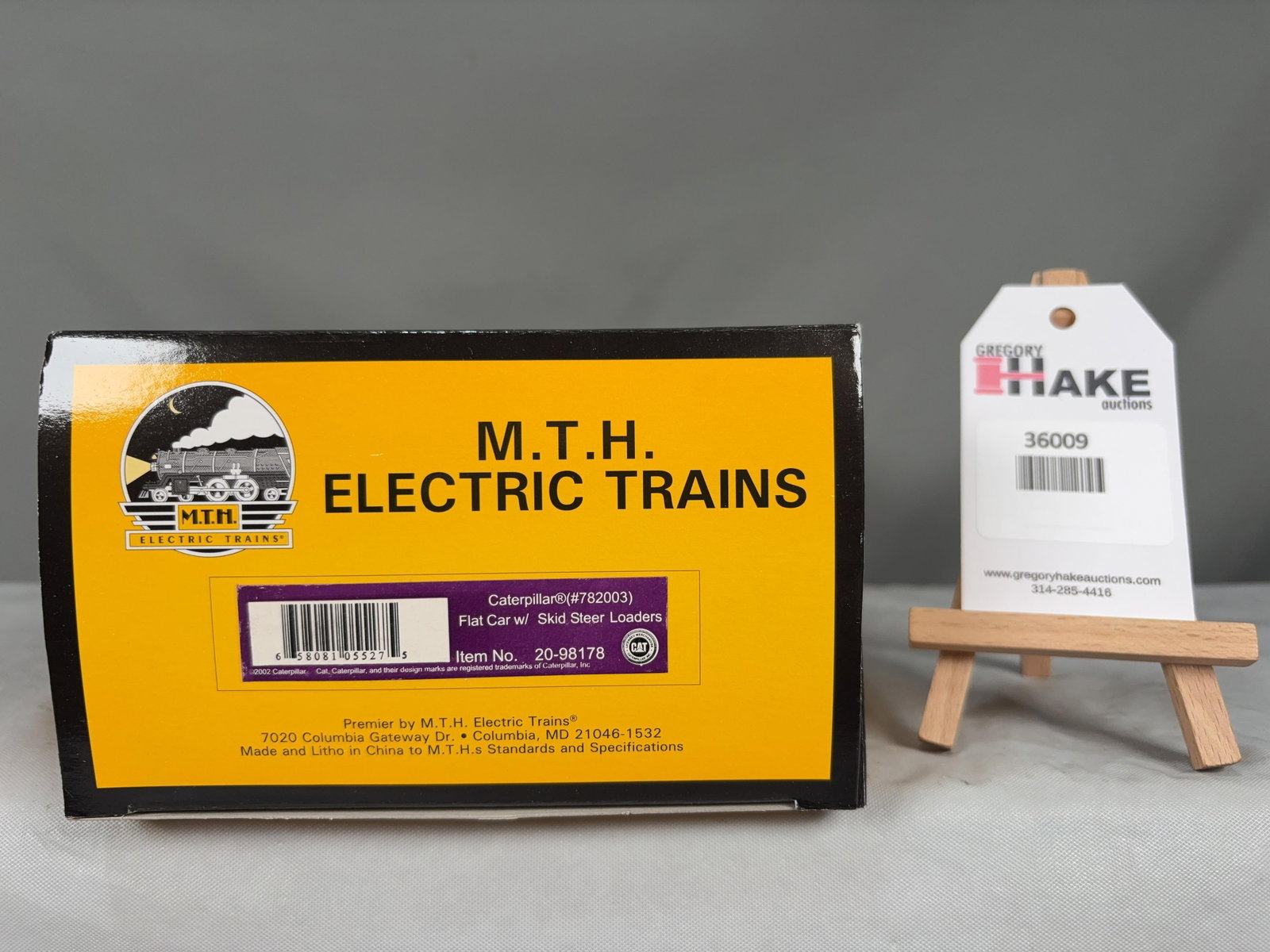 MTH Caterpillar Flat Car w/ Skid Steer Loaders 20-98178, w/ OB (1 of 2)