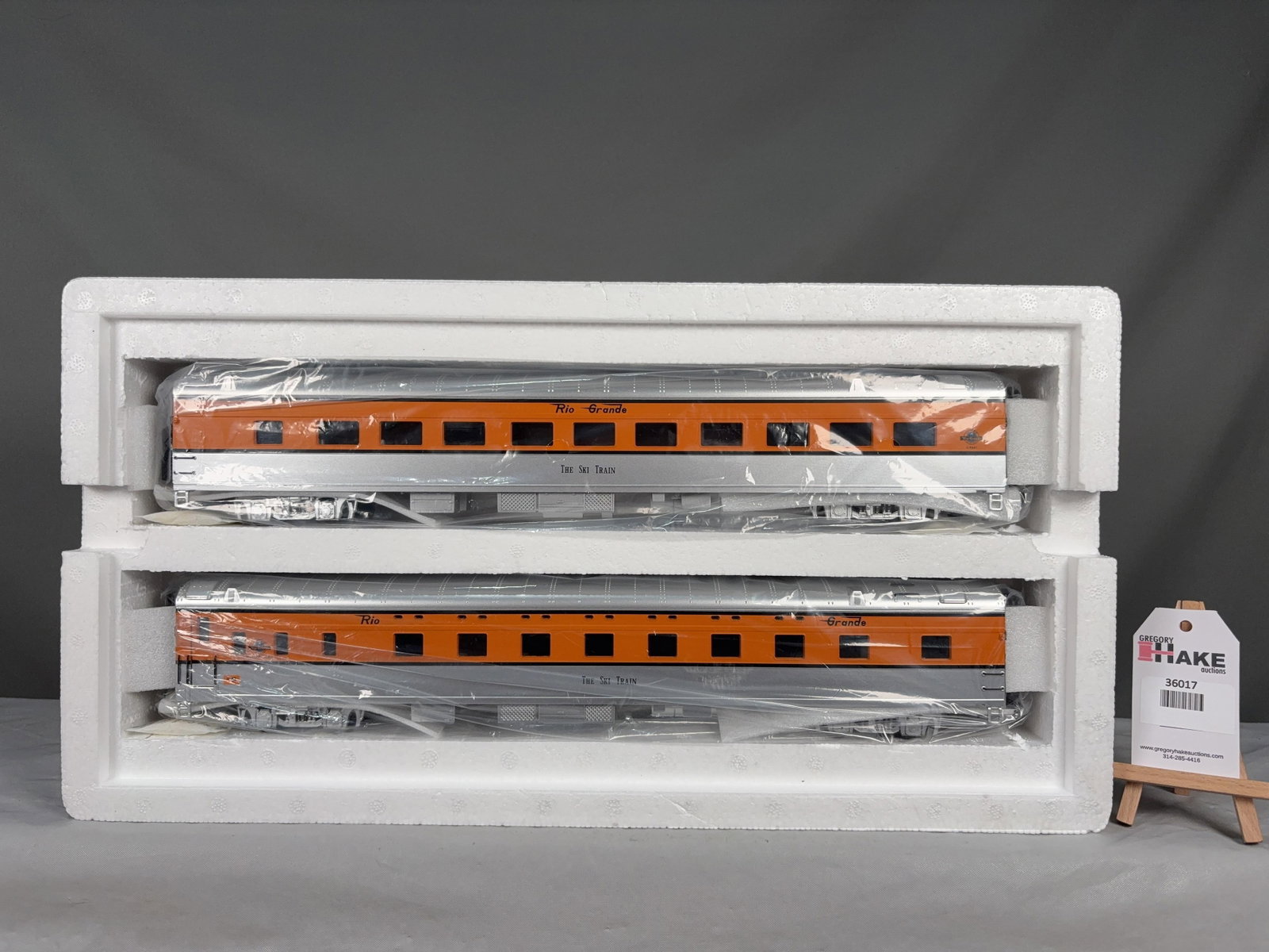 MTH Denver Rio Grande Ski Train 2 Car 70' ABS Sleeper/Diner Passenger Set 20-6699 w/ OB - 2