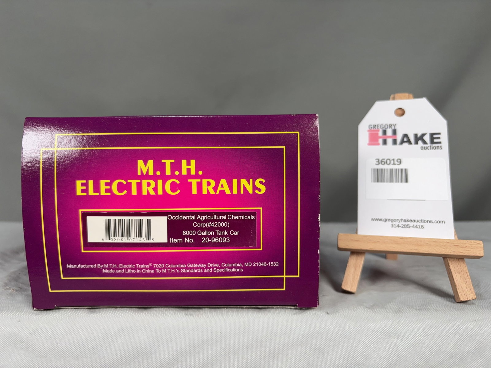 MTH Occidental Agriculture Chemicals Corp 8000 Gallon Tank Car 20-96093 w/ OB (1 of 2)