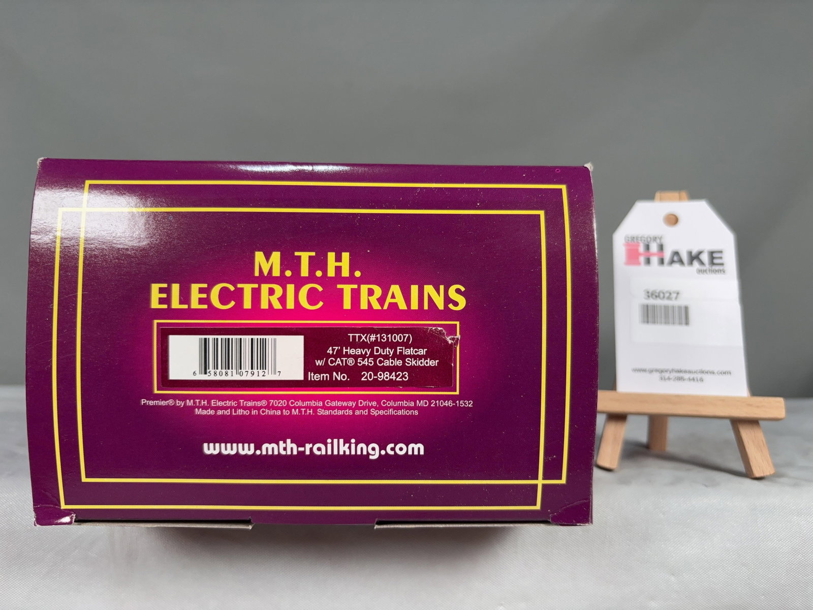 MTH TTX 47' Heavy Duty Flatcar w/ CAT 545 Cable Skidder 20-98423 w/ OB (1 of 2)