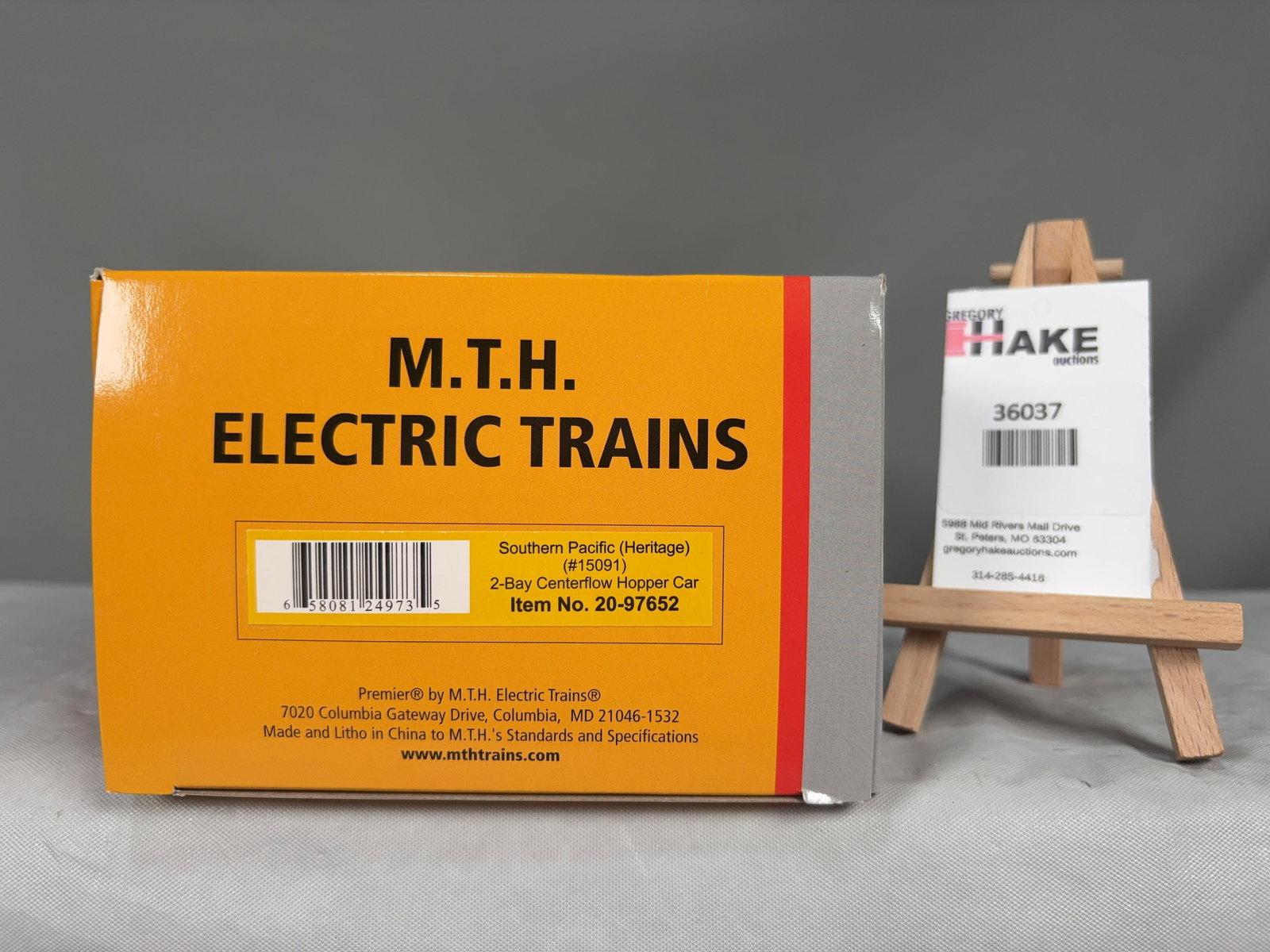 MTH Southern Pacific Heritage 2 Bay Centerflow Hopper Car 20-97652 w/ OB: MTH Southern Pacific Heritage 2 Bay Centerflow Hopper Car 20-97652 w/ OB, C10 � Size 13x4x6