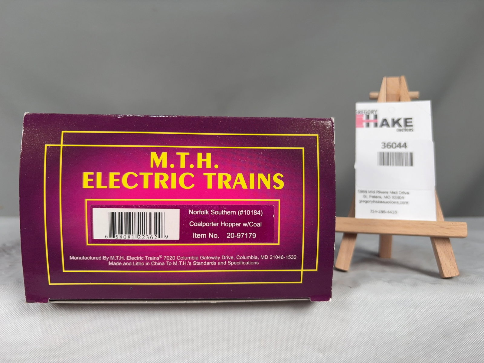 MTH Norfolk Southern Coalporter Hopper w/Coal 20-97179 w/ OB: MTH Norfolk Southern Coalporter Hopper w/Coal 20-97179 w/ OB, C10 � Size 16x4x6