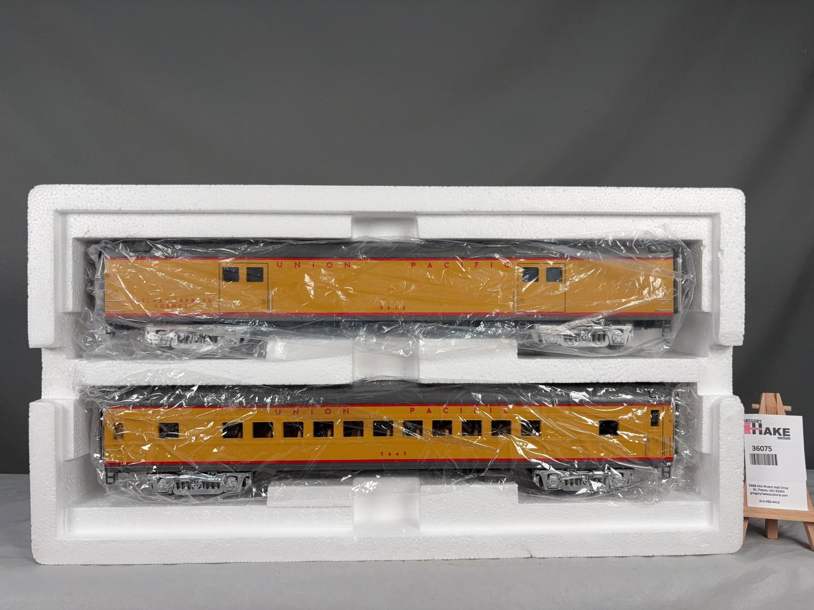 MTH Union Pacific 2 Car 70' Streamlined Baggage/Coach Passenger Set - Smooth 20-69116 w/ OB - 2