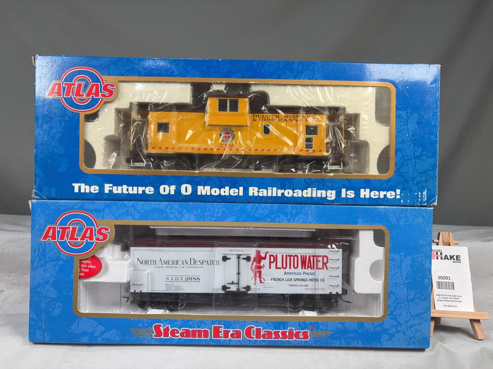 2 Atlas O Scale Refrigerator & Caboose Cars w/OB's - 2