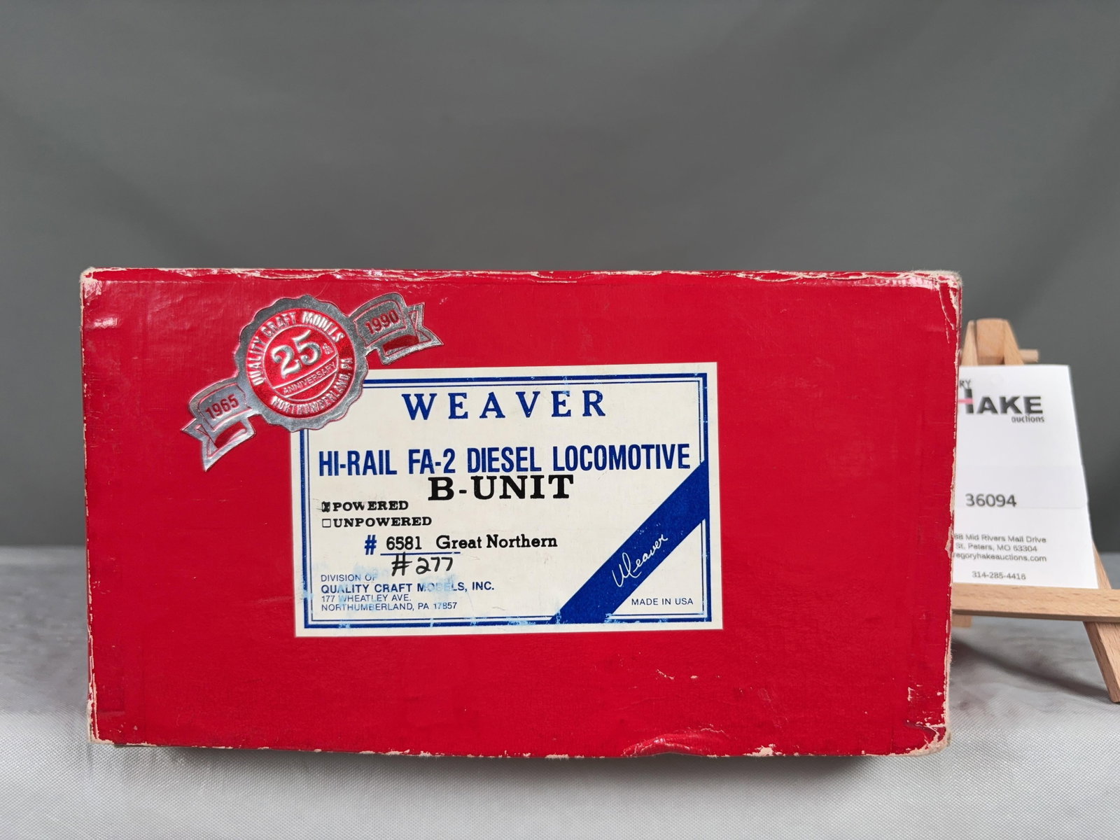 Weaver FA-2 Diesel Locomotive B Unit Great Northern Powered 6581 w/OB: Weaver FA-2 Diesel Locomotive B Unit Great Northern Powered 6581 w/OB, C8. Size 19x9x5