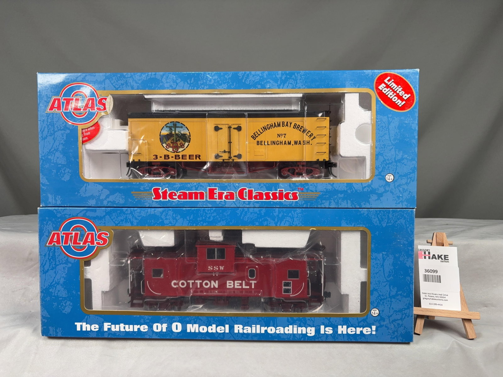 2 Atlas O Scale Caboose & Reefer Cars w/OB's - 2