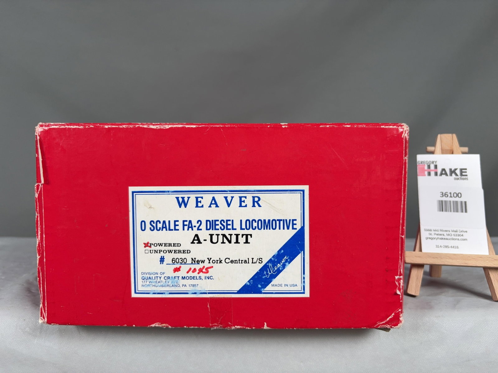 Weaver FA-2 Diesel Locomotive A Unit Powered New York Central 6030 w/OB: Weaver FA-2 Diesel Locomotive A Unit Powered New York Central 6030 w/OB, C8. � Size 19x9x5