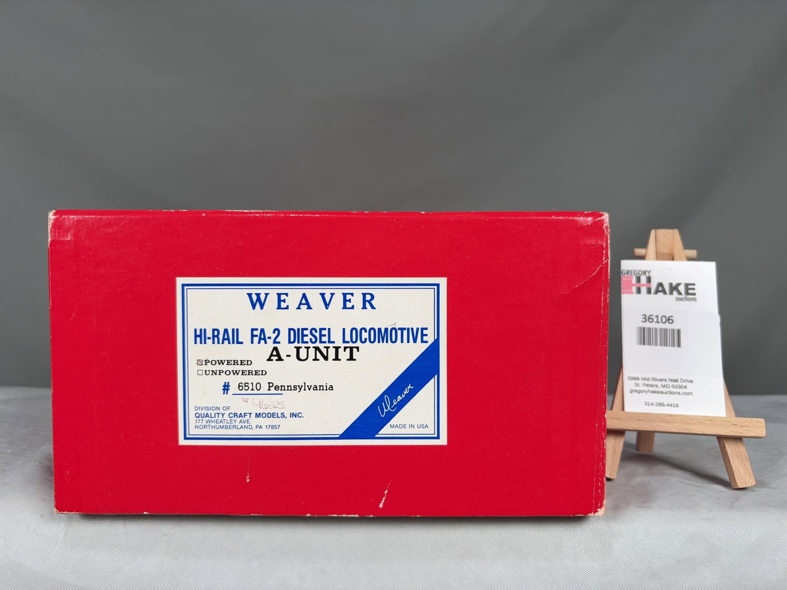 Weaver FA-2 Diesel Locomotive A Unit Powered Pennsylvania 6510 w/OB: �Weaver FA-2 Diesel Locomotive A Unit Powered Pennsylvania 6510 w/OB, C8. � Size 19x9x5