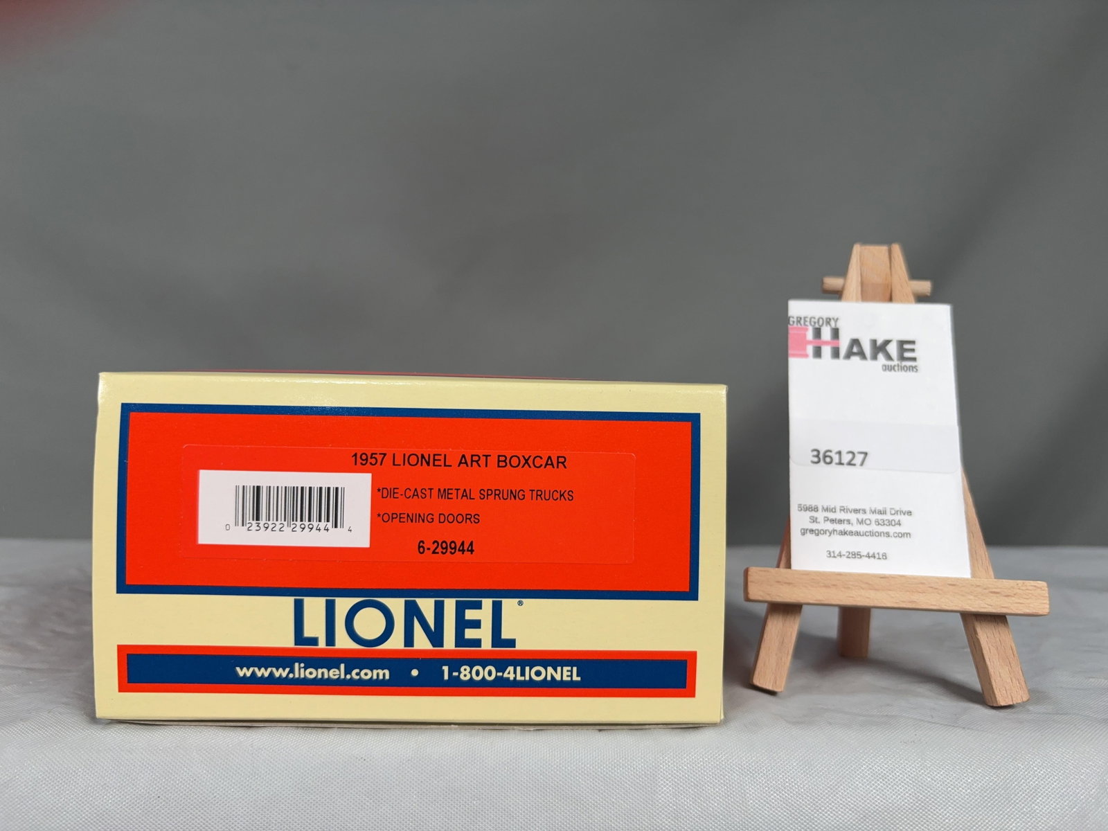 Lionel 1957 Art Boxcar 29944 w/ OB: Lionel 1957 Art Boxcar 29944 w/ OB, C10 � Size 14x6x3