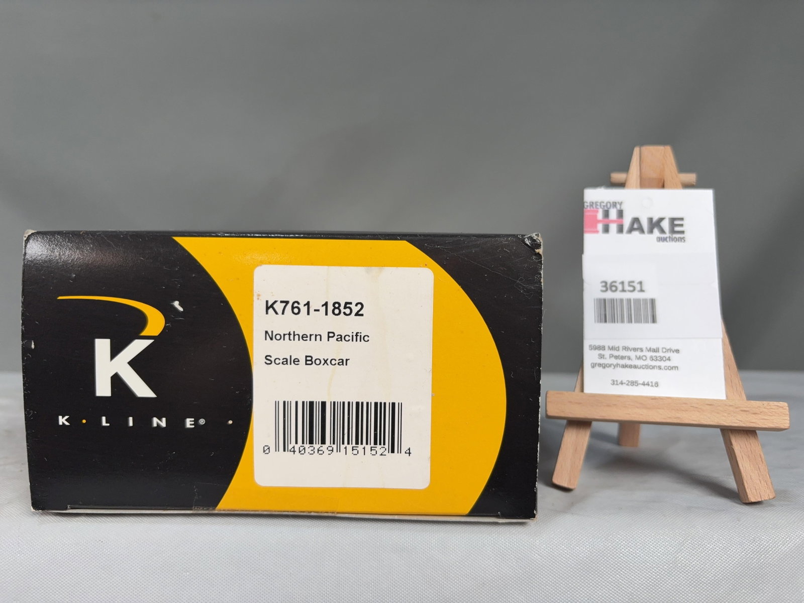 K-Line Northern Pacific Scale Boxcar K761-1852 w/ OB: K-Line Northern Pacific Scale Boxcar K761-1852, C9 � Size 16x6x4