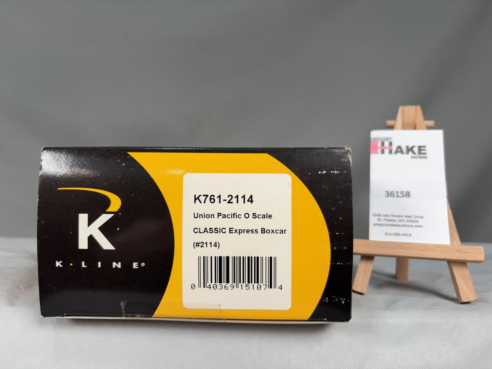 K-Line Union Pacific O Scale Classic Express Boxcar K761-2114 w/ OB: K-Line Union Pacific O Scale Classic Express Boxcar K761-2114 w/ OB, C9. � Size 16x6x4