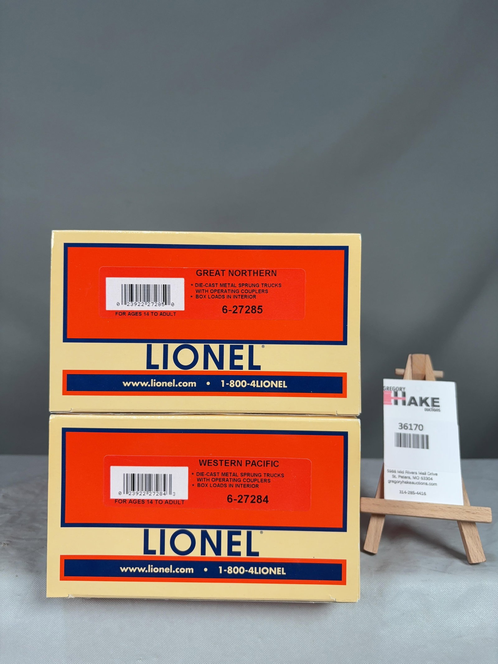Lionel Postwar Scale Boxcar 2 Pack 27283 w/ OB - 2