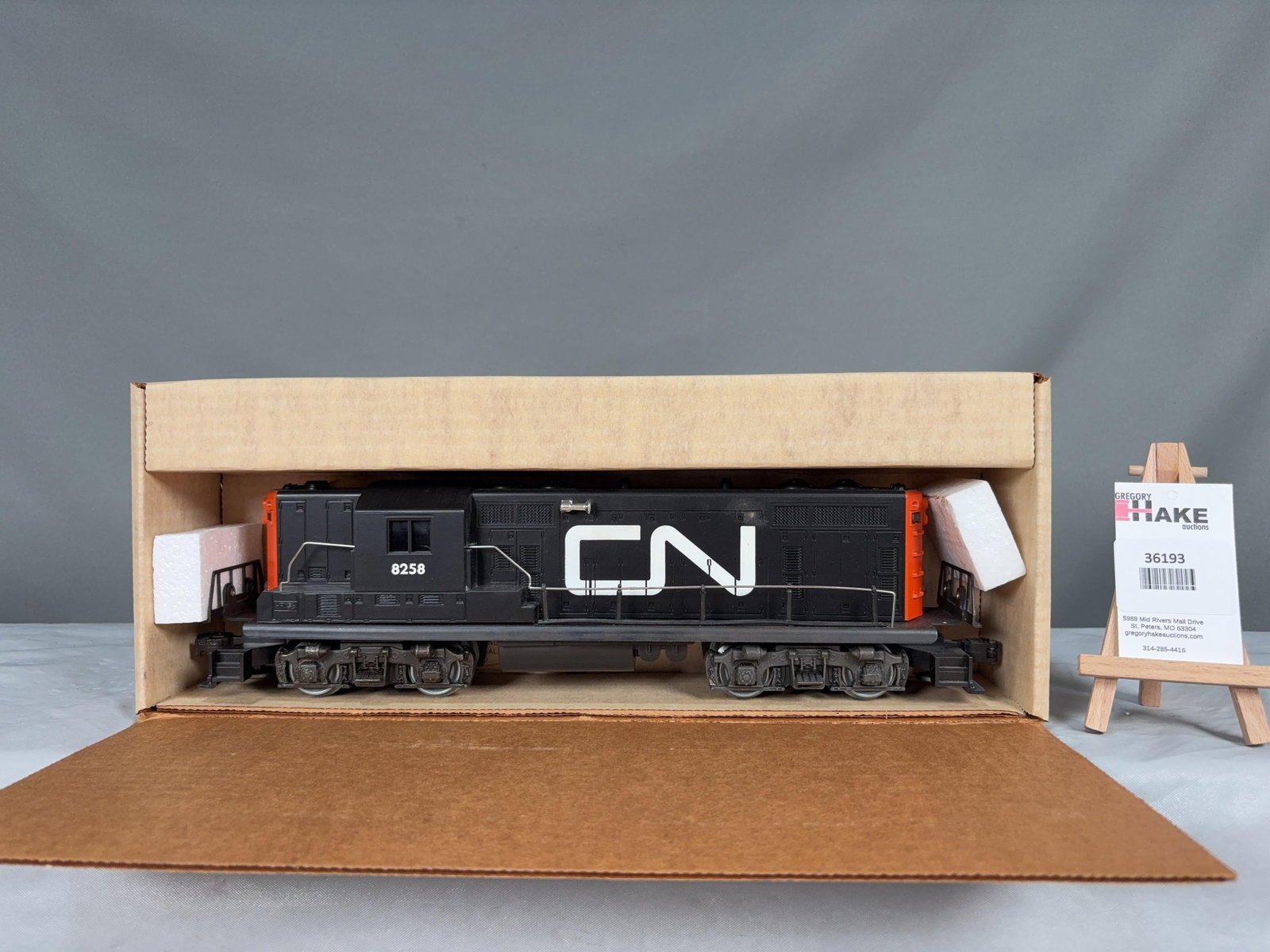 Lionel Canadian National GP-7 Non-Powered Dummy Unit 8258 w/ OB - 2