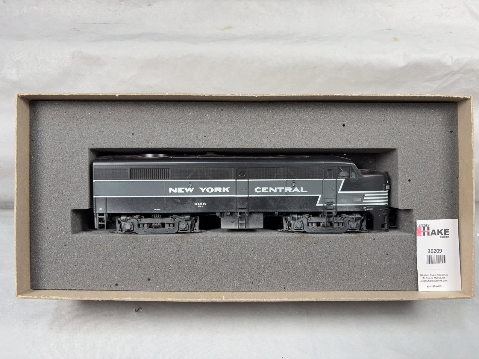 Weaver O Scale FA-2 Diesel Locomotive A Unit Powered New York Central 6030 w/OB - 2