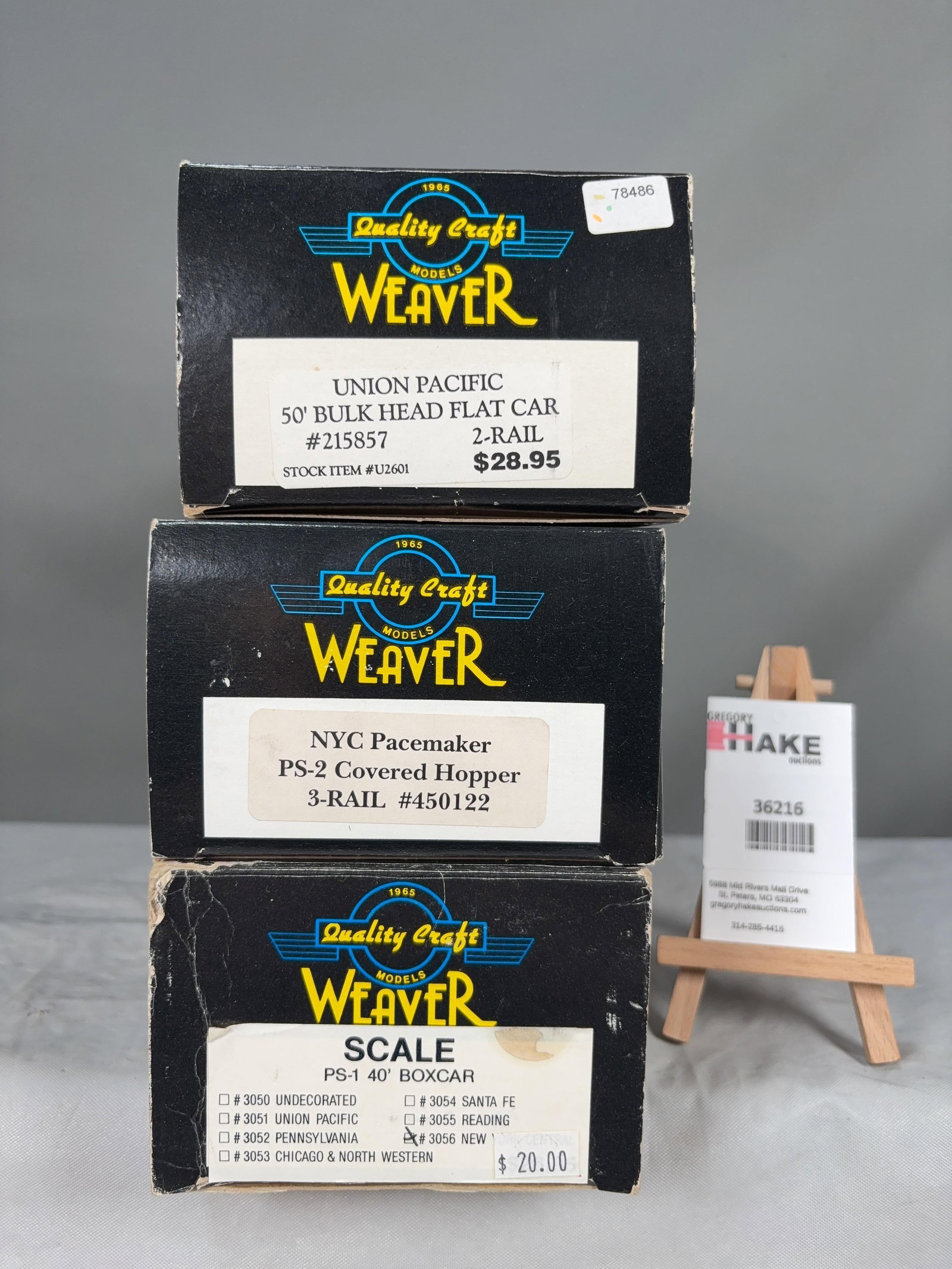 Weaver Set of 3 cars w/OB's: Weaver Set of 3 cars w/OB's Union Pacific 50' Bulk Head Flat Car 215857 2 Rail, NYC Pacemaker PS-2 Covered Hopper 3 Rail 450122. Scale PS-1 40' Boxcar 3056 w/OB, C8 Size 15x5x9