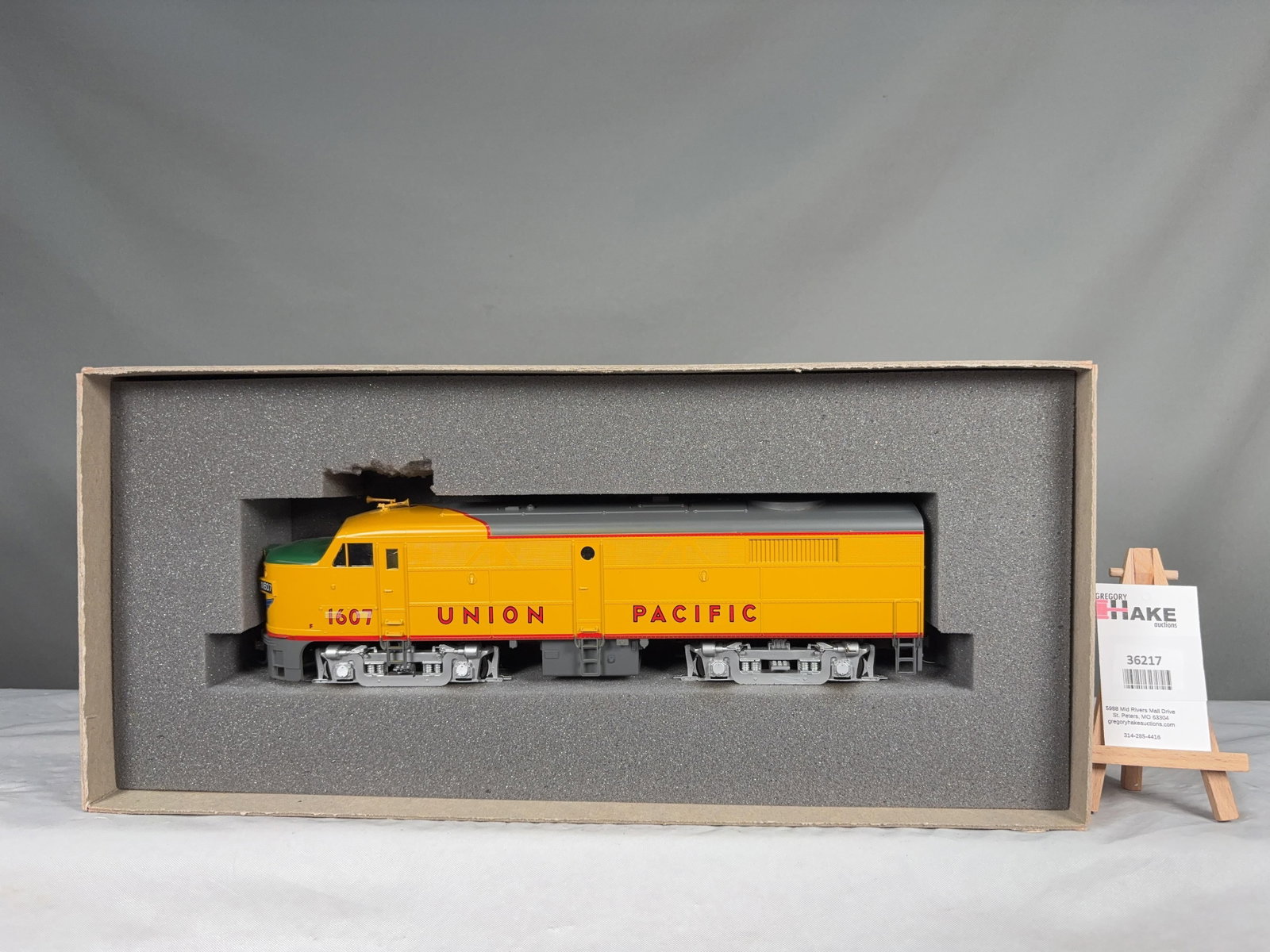 Weaver O Scale FA-2 Diesel Locomotive A Unit Powered Union Pacific 6040 w/OB - 2