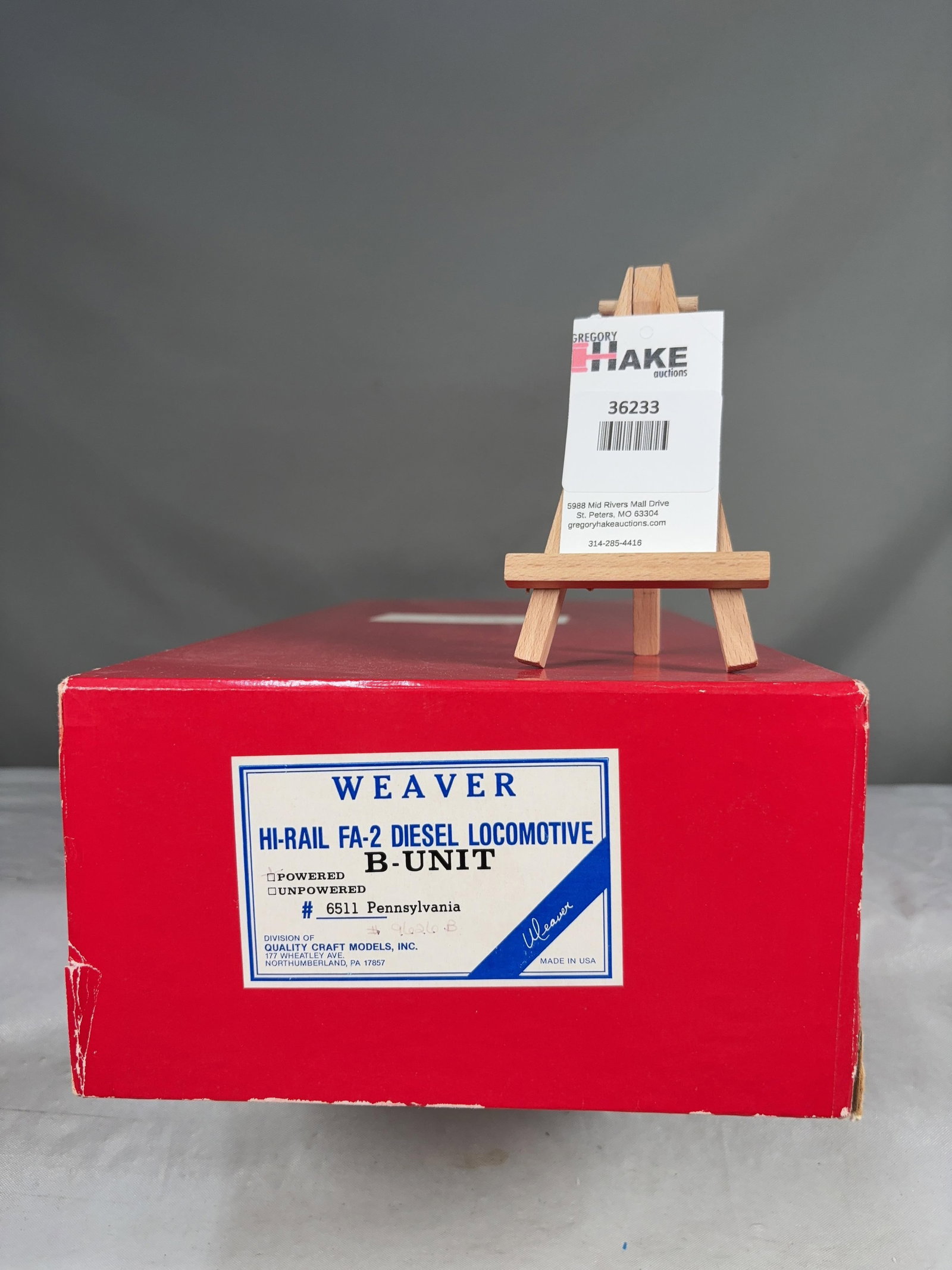 Weaver Hi-Rail FA-2 Diesel Locomotive B Unit Powered Pennsylvania 6511 w/OB: Weaver Hi-Rail FA-2 Diesel Locomotive B Unit Powered Pennsylvania 6511 w/OB, C8 � Size 19x9x5