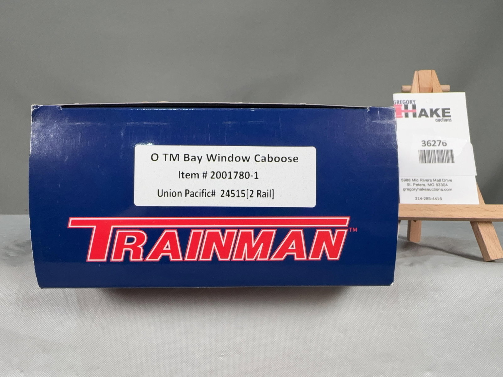 Atlas O TM Bay Window Caboose Union Pacific 2 Rail w/OB: Atlas O TM Bay Window Caboose Union Pacific 2 Rail w/OB, C8. � Size 17x6x3